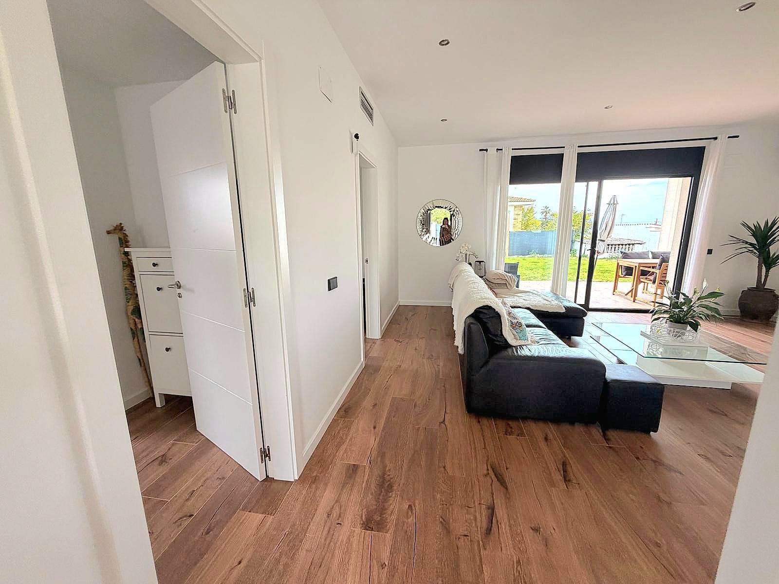Imagen 7 Casa Aislada en venta en Cunit / A 10 minutos del mar.
