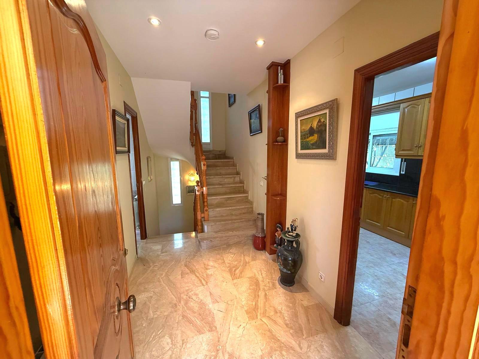 Imagen 5 Casa Aislada en venta en Calafell / A 2 minutos de los Colegios y a 15 de la playa andando