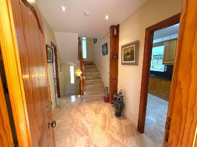 Imagen 5 Inmueble 303368 - Casa Aislada en venta en Calafell / A 2 minutos de los Colegios y a 15 de la playa andando