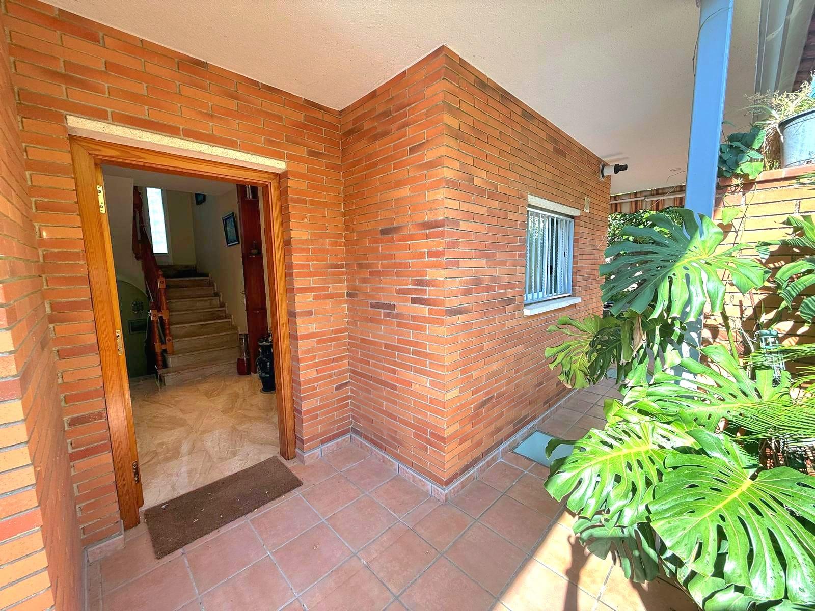 Imagen 4 Casa Aislada en venta en Calafell / A 2 minutos de los Colegios y a 15 de la playa andando