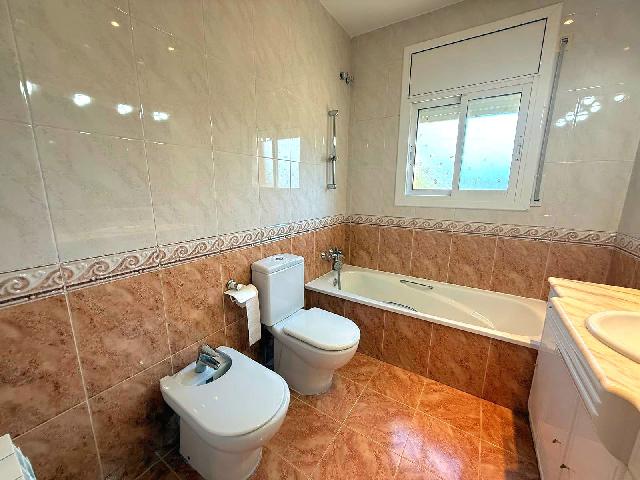 Imagen 32 Inmueble 303368 - Casa Aislada en venta en Calafell / A 2 minutos de los Colegios y a 15 de la playa andando