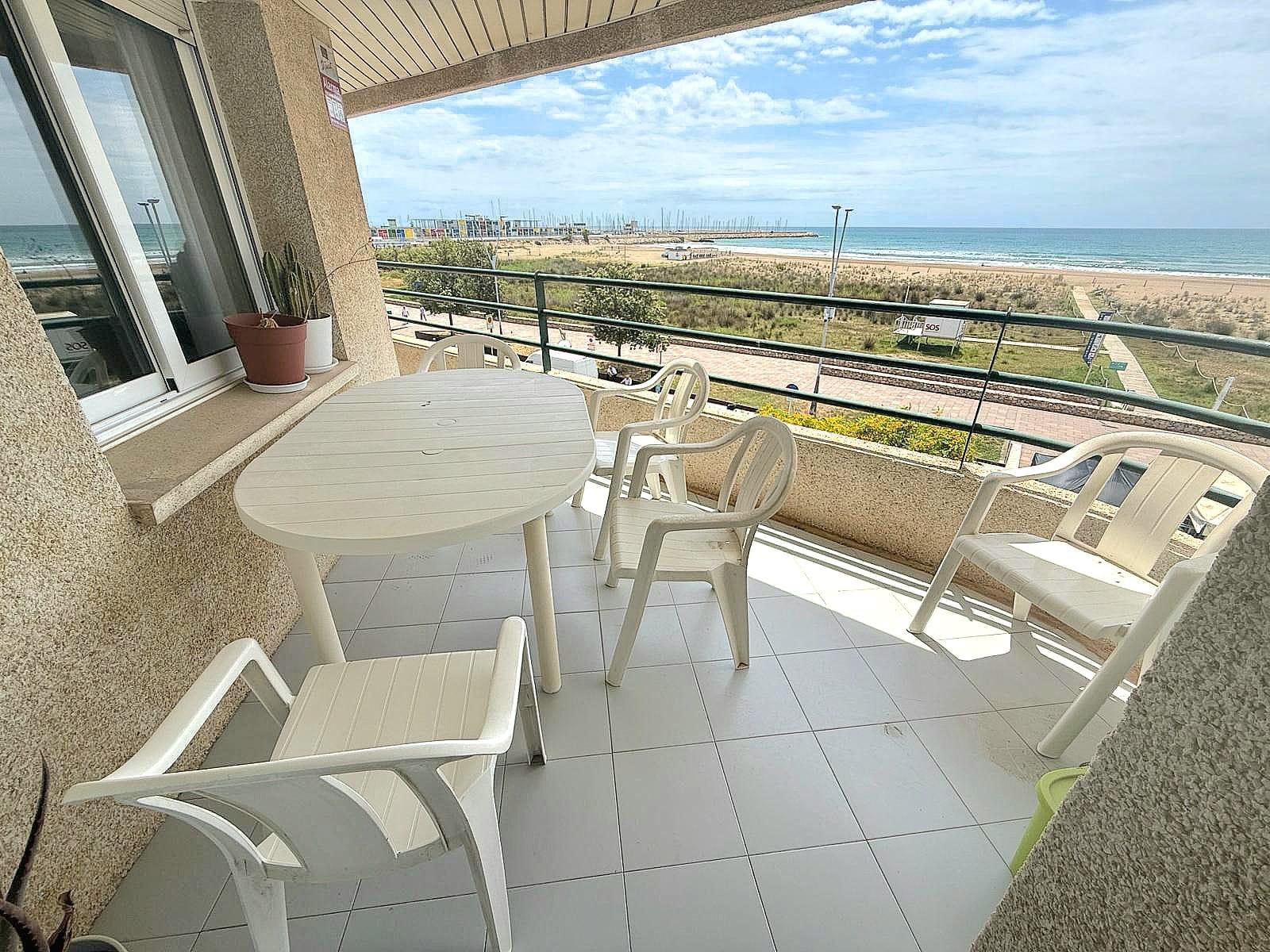 Imagen 1 Apto. Playa en venta en Calafell / Primera línea de mar
