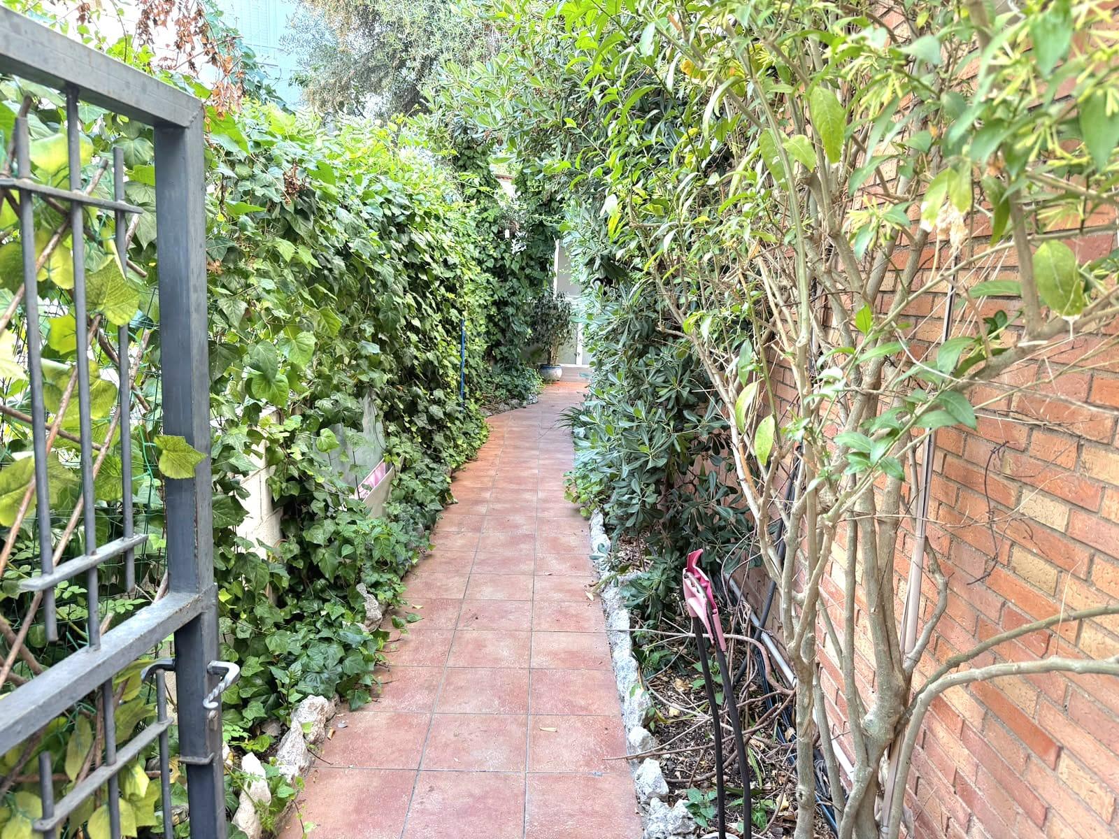 Imagen 2 Casa Pareada en venta en Calafell / Justo en el mismo centro de Segur de Calafell