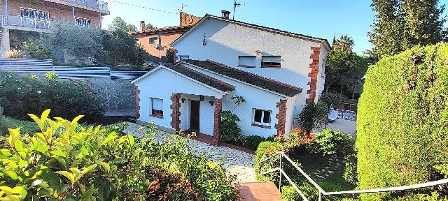 Imagen 2 Inmueble 303627 - Casa Aislada en venta en Calafell / A 5 minutos de la entrada de la C-32, Segur de Dalt.