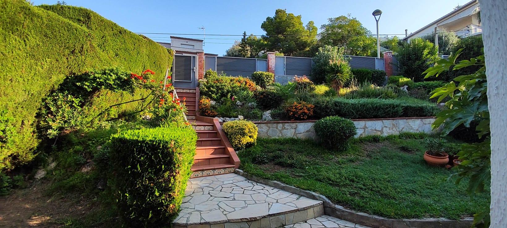 Imagen 3 Casa Aislada en venta en Calafell / A 5 minutos de la entrada de la C-32, Segur de Dalt.