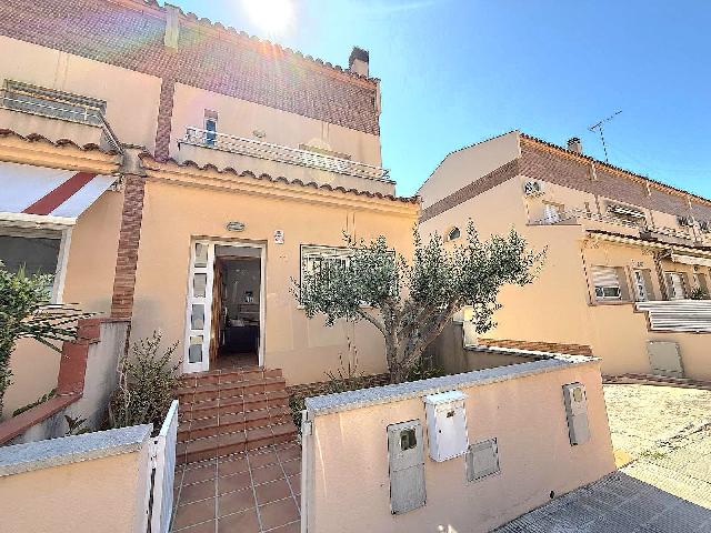 Imagen 2 Inmueble 303725 - Casa Adosada en alquiler en Calafell / Calafell Pueblo.