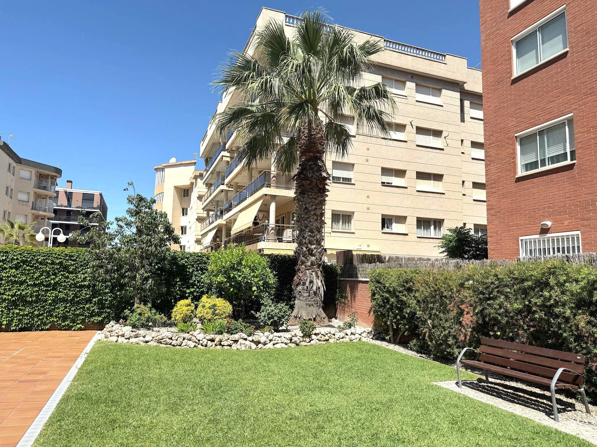 Imagen 37 Planta Baja en venta en Calafell / En segunda línea de mar.