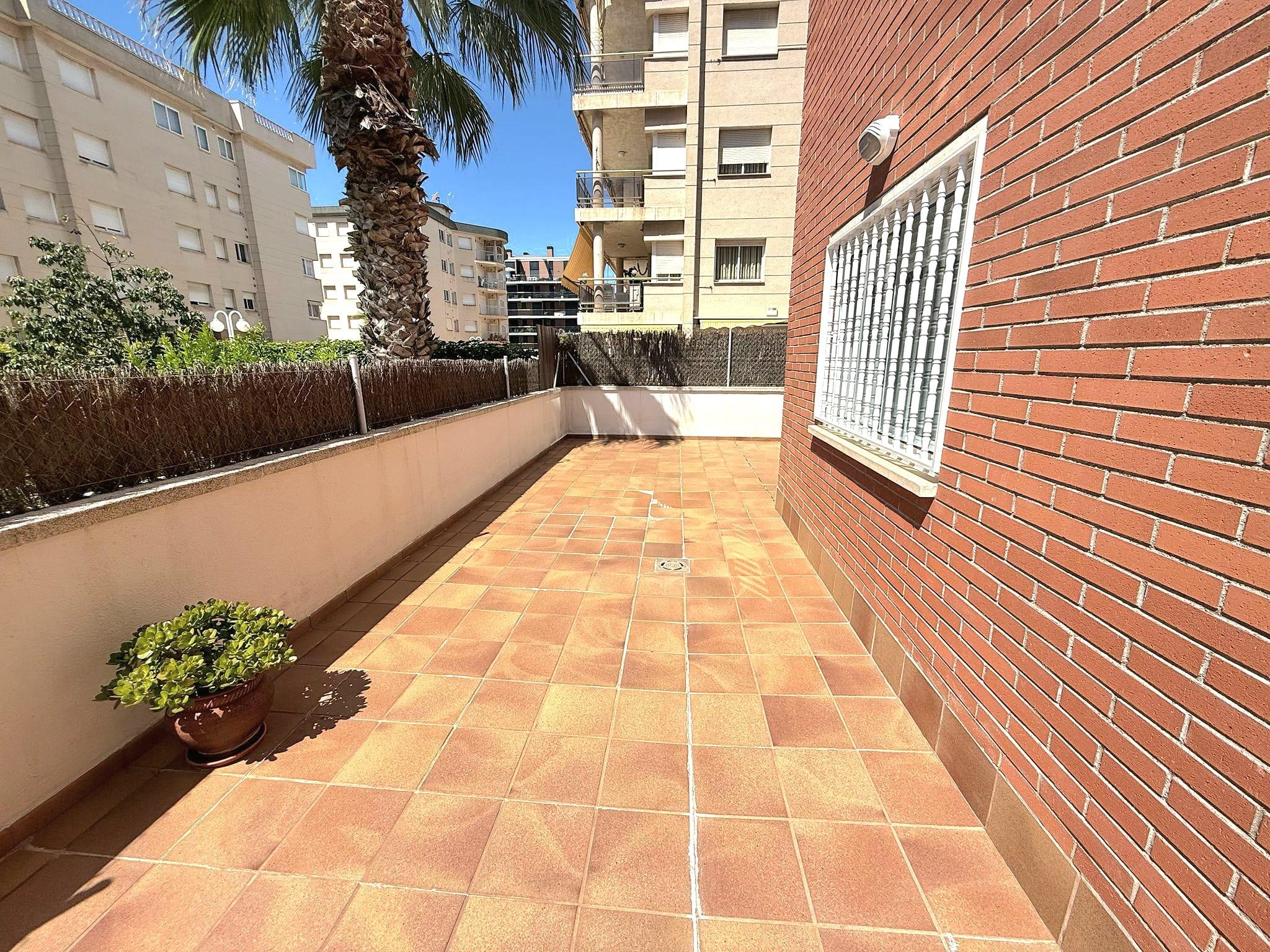 Imagen 11 Planta Baja en venta en Calafell / En segunda línea de mar.