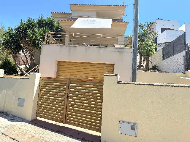 Imagen 2 Inmueble 303813 - Casa Aislada en venta en Calafell / En la urb Valldemar.