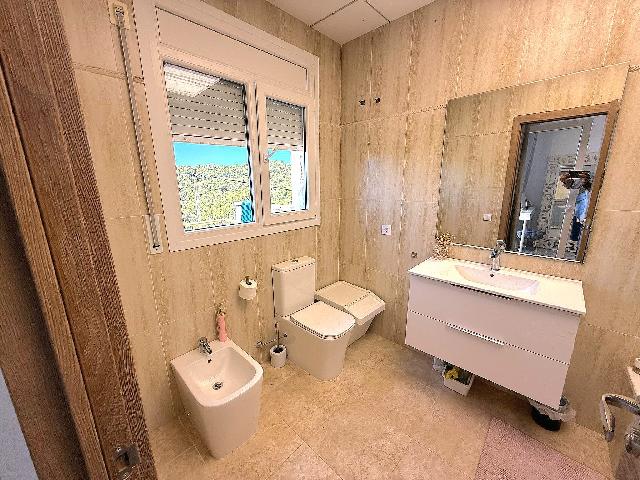 Imagen 22 Inmueble 303813 - Casa Aislada en venta en Calafell / En la urb Valldemar.