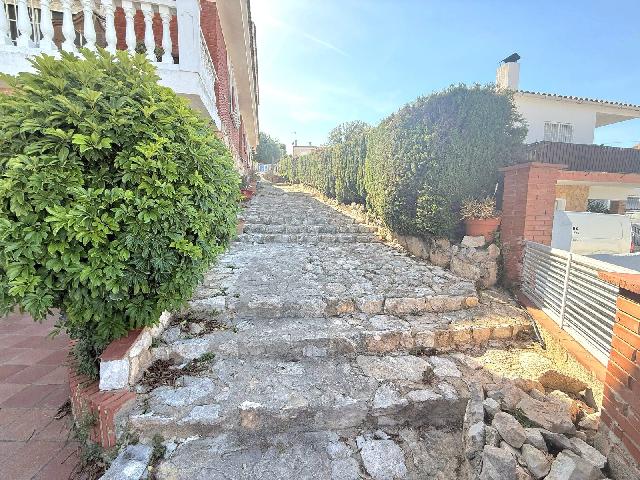 Imagen 3 Inmueble 303943 - Casa Aislada en venta en Vendrell (El) / Vendrell ( Tarragona)  en la urb. Nou Vendrell