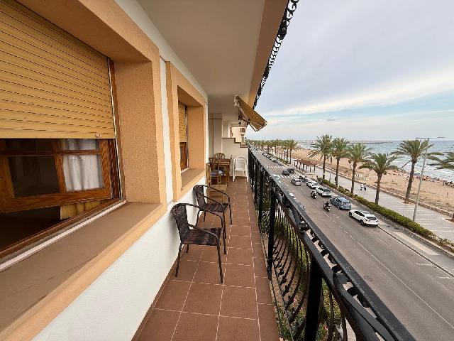 Imagen 2 Inmueble 305276 - Apto. Playa en venta en Calafell / Primera línea de playa, una ubicación excepcional.