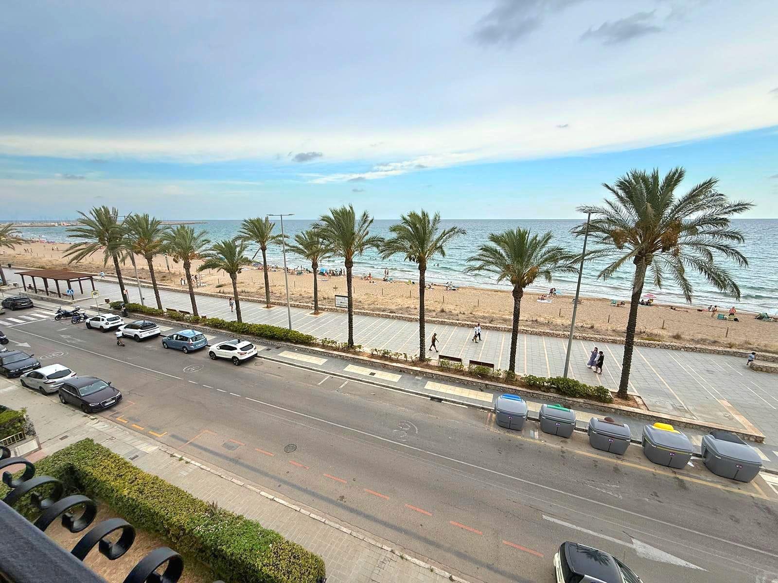 Imagen 8 Apto. Playa en venta en Calafell / Primera línea de playa, una ubicación excepcional.