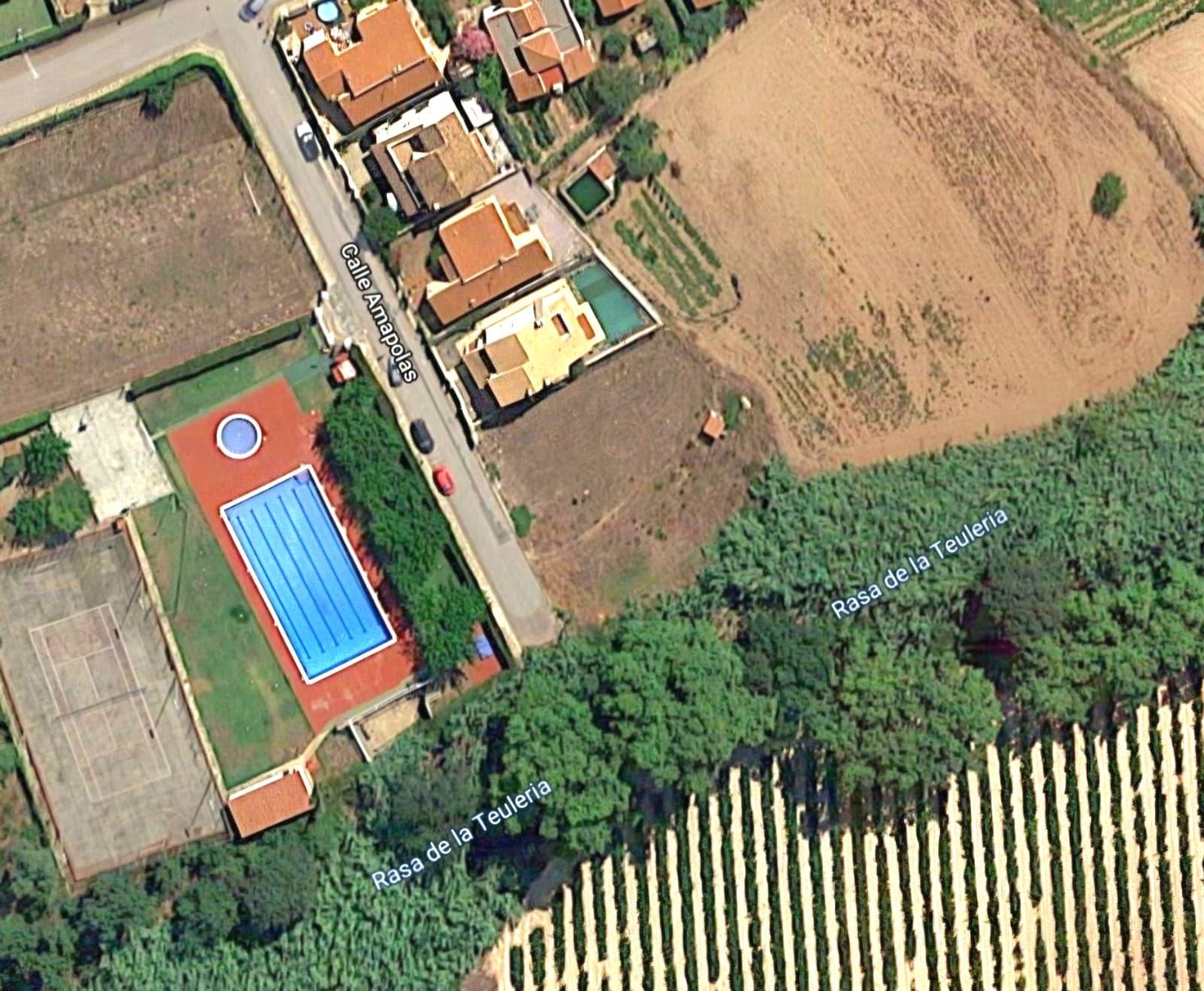 Imagen 2 Solar Urbano en venta en Banyeres Del Penedès / Urbanización Casa Roja 