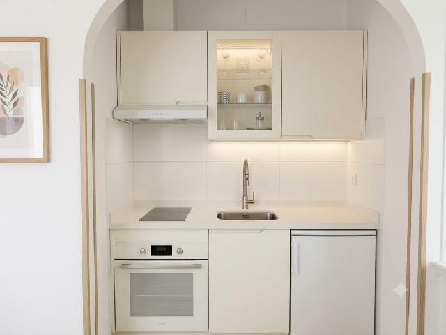 Imagen 7 Inmueble 293962 - Estudio en venta en Torremolinos / Estudio en la Carihuela al lado del Pez Espada
