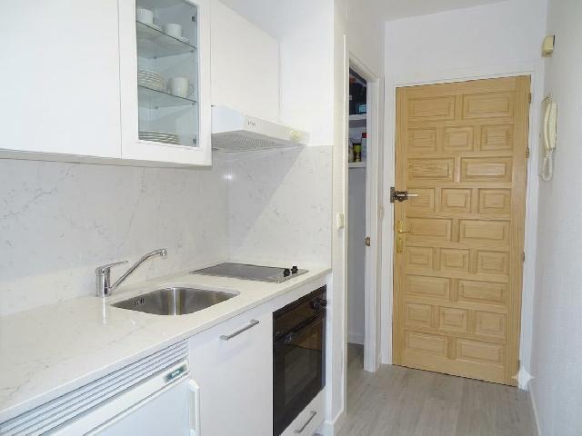 Imagen 6 Inmueble 293962 - Estudio en venta en Torremolinos / Estudio en la Carihuela al lado del Pez Espada
