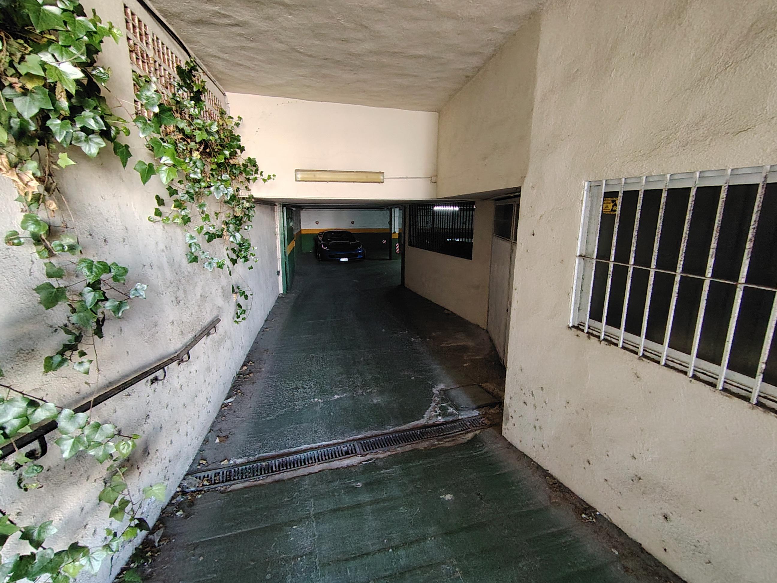 Imagen 5 Parking Coche en venta en Benalmádena / Av Del Mar 12, frente a puerto Marina