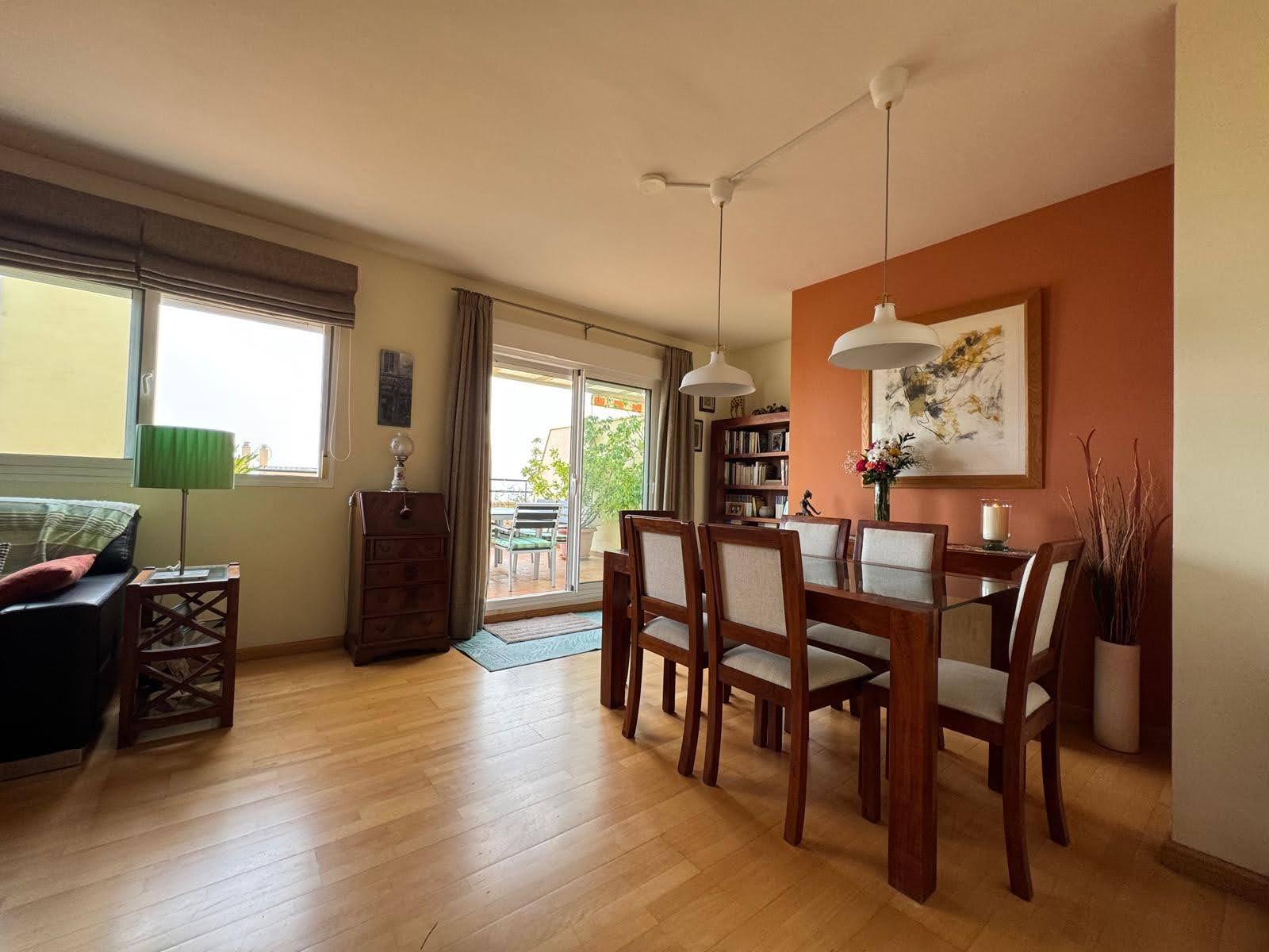 Imagen 16 Ático en venta en Torremolinos / Está Ubicado Junto a la Montaña y La Naturaleza