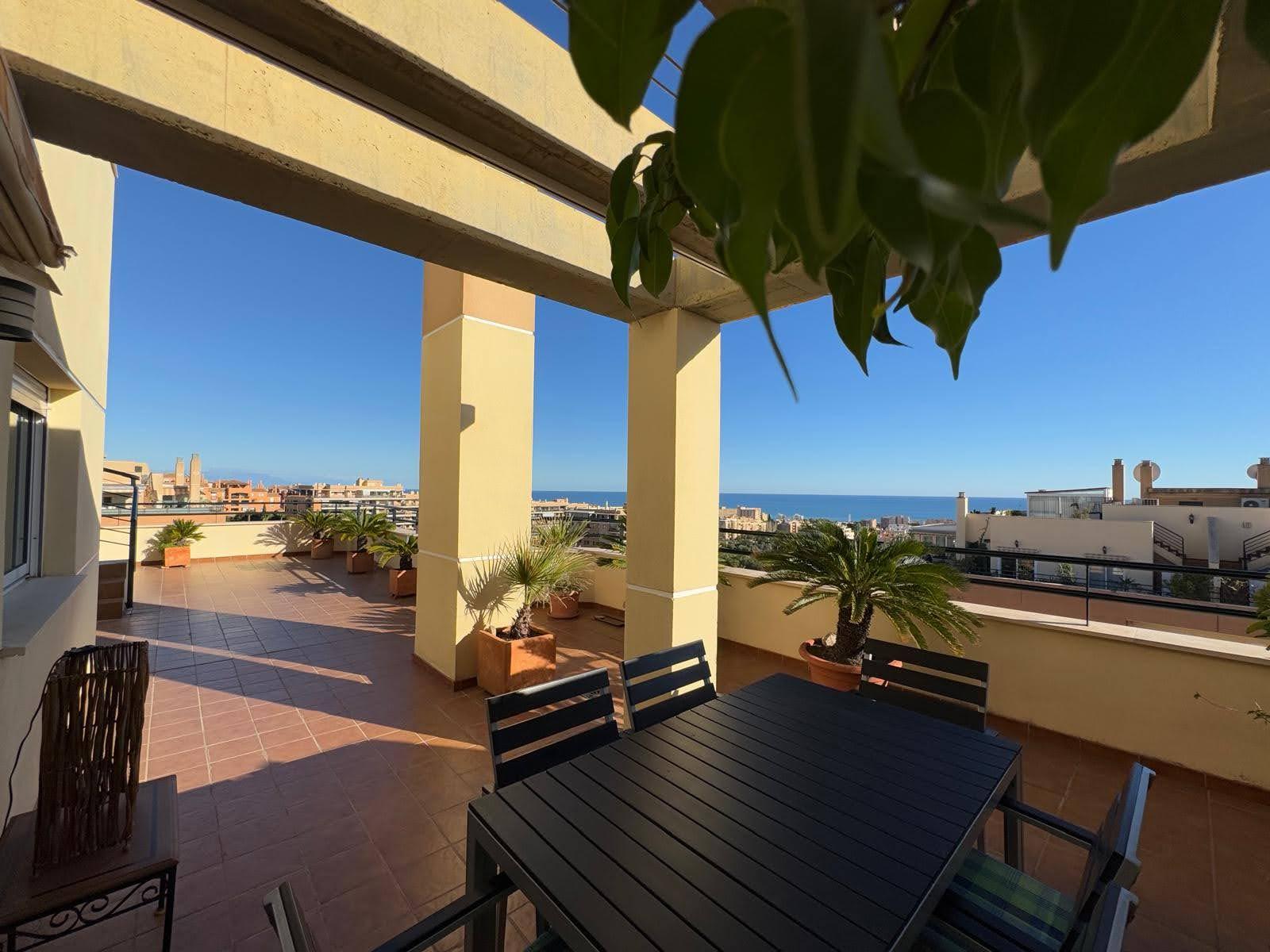 Imagen 5 Ático en venta en Torremolinos / Está Ubicado Junto a la Montaña y La Naturaleza