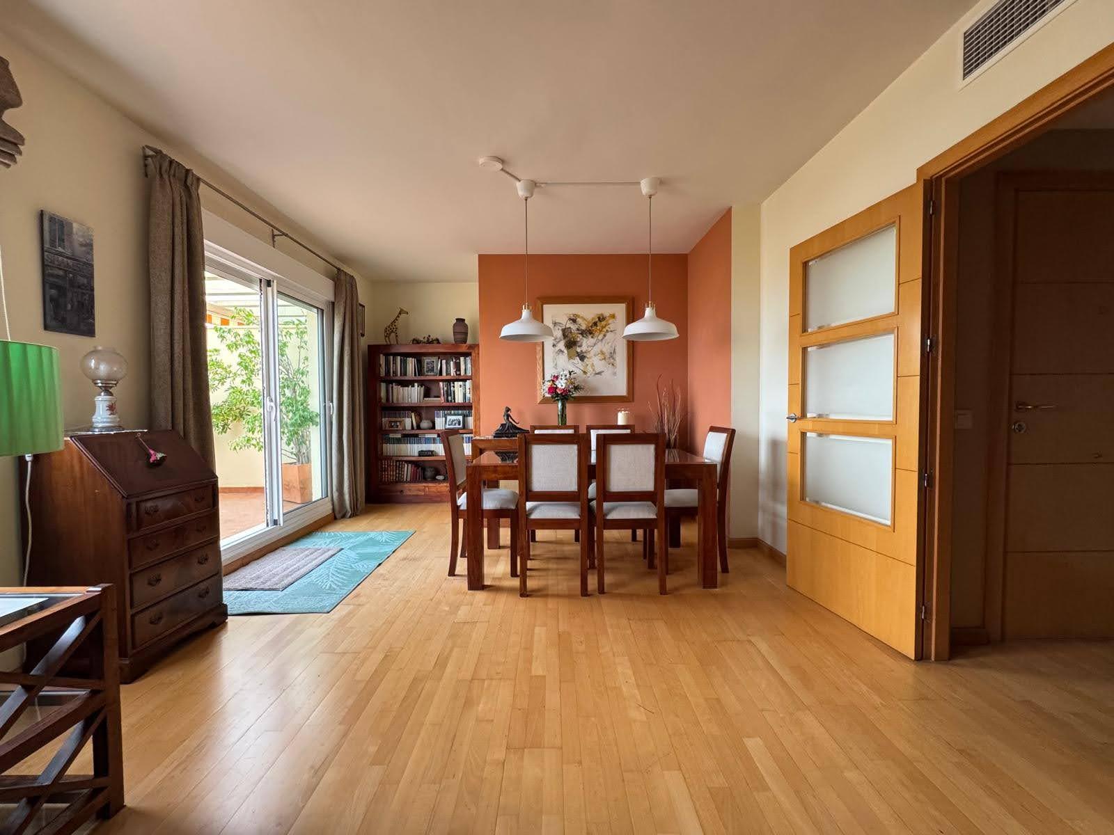 Imagen 17 Ático en venta en Torremolinos / Está Ubicado Junto a la Montaña y La Naturaleza