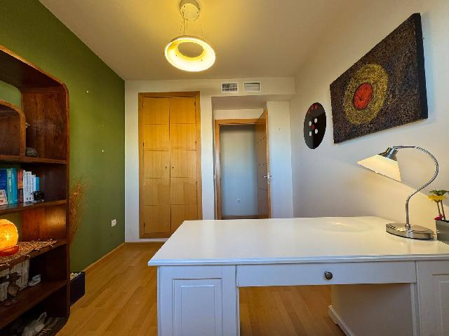 Imagen 19 Inmueble 302785 - Ático en venta en Torremolinos / Está Ubicado Junto a la Montaña y La Naturaleza