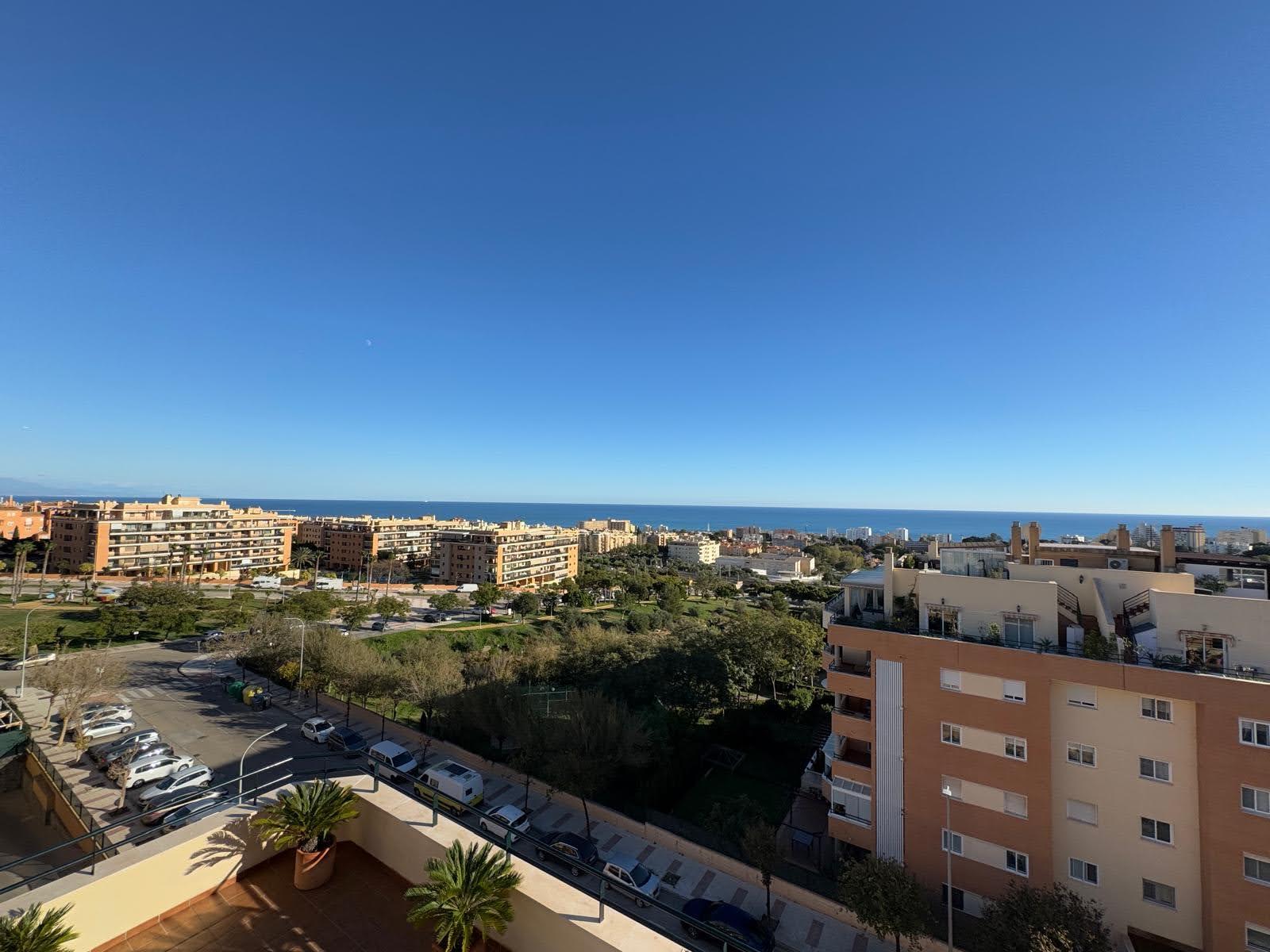 Imagen 14 Ático en venta en Torremolinos / Está Ubicado Junto a la Montaña y La Naturaleza