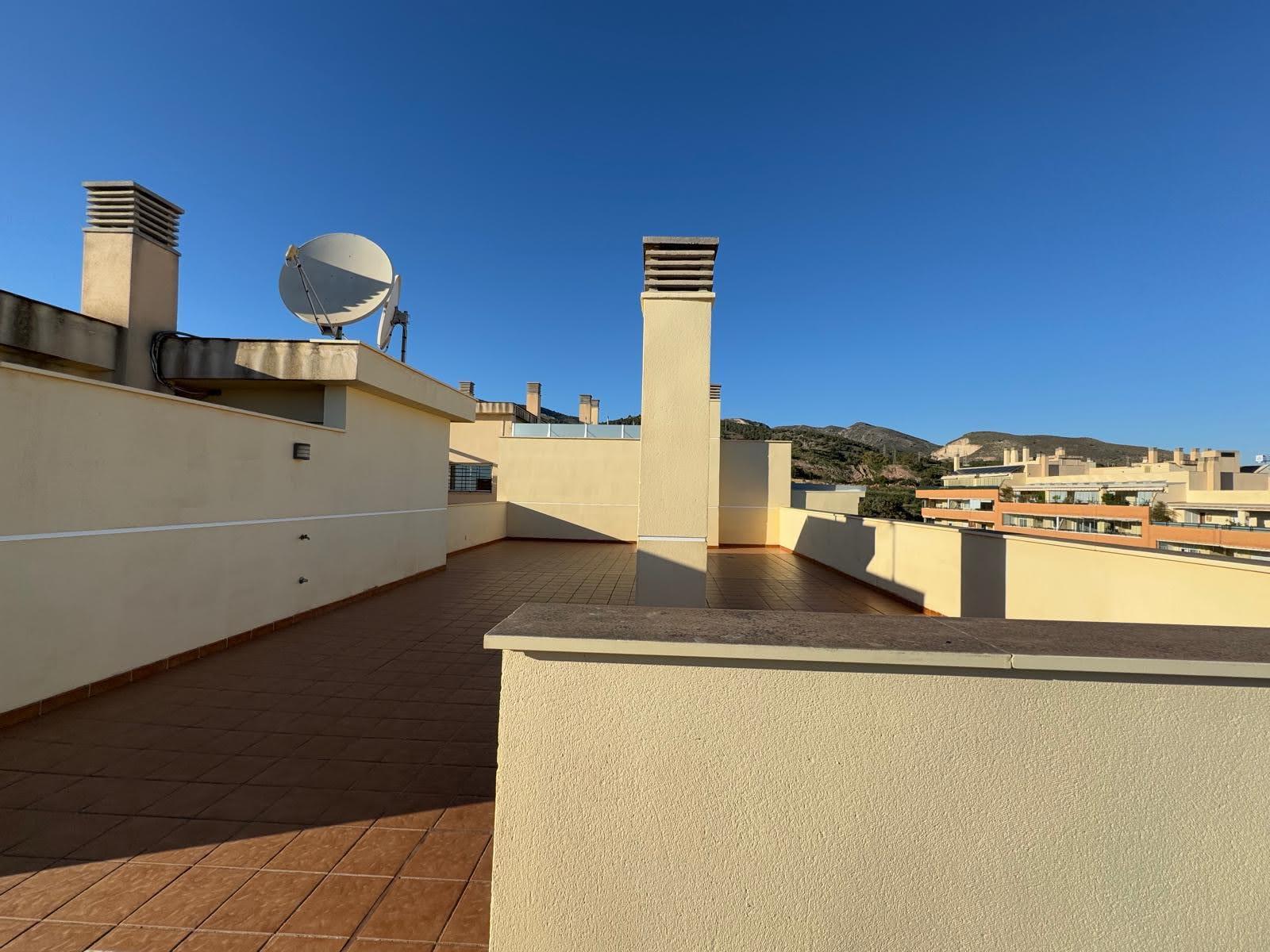 Imagen 24 Ático en venta en Torremolinos / Está Ubicado Junto a la Montaña y La Naturaleza