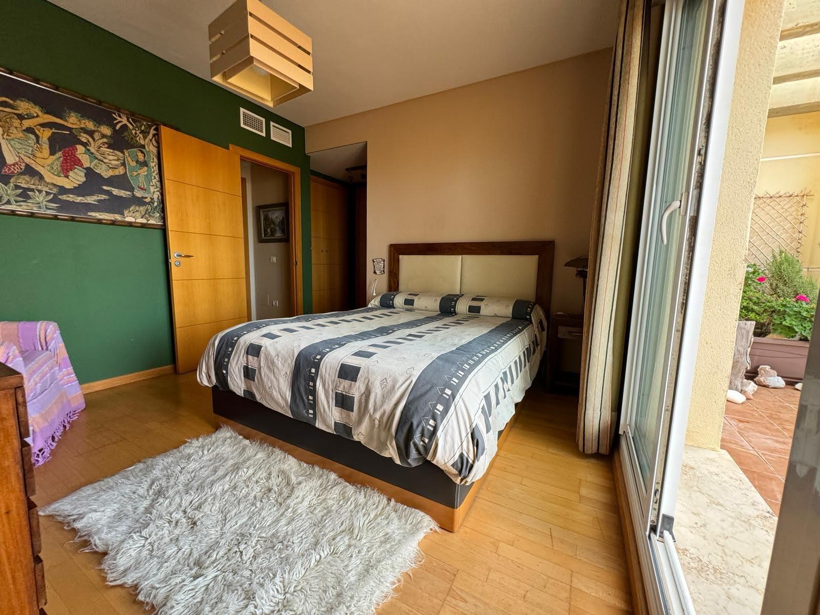 Imagen 25 Ático en venta en Torremolinos / Está Ubicado Junto a la Montaña y La Naturaleza