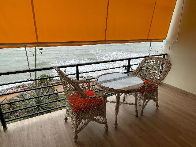 Imagen 1 Inmueble 302786 - Estudio en venta en Torremolinos / Primera linea de playa 