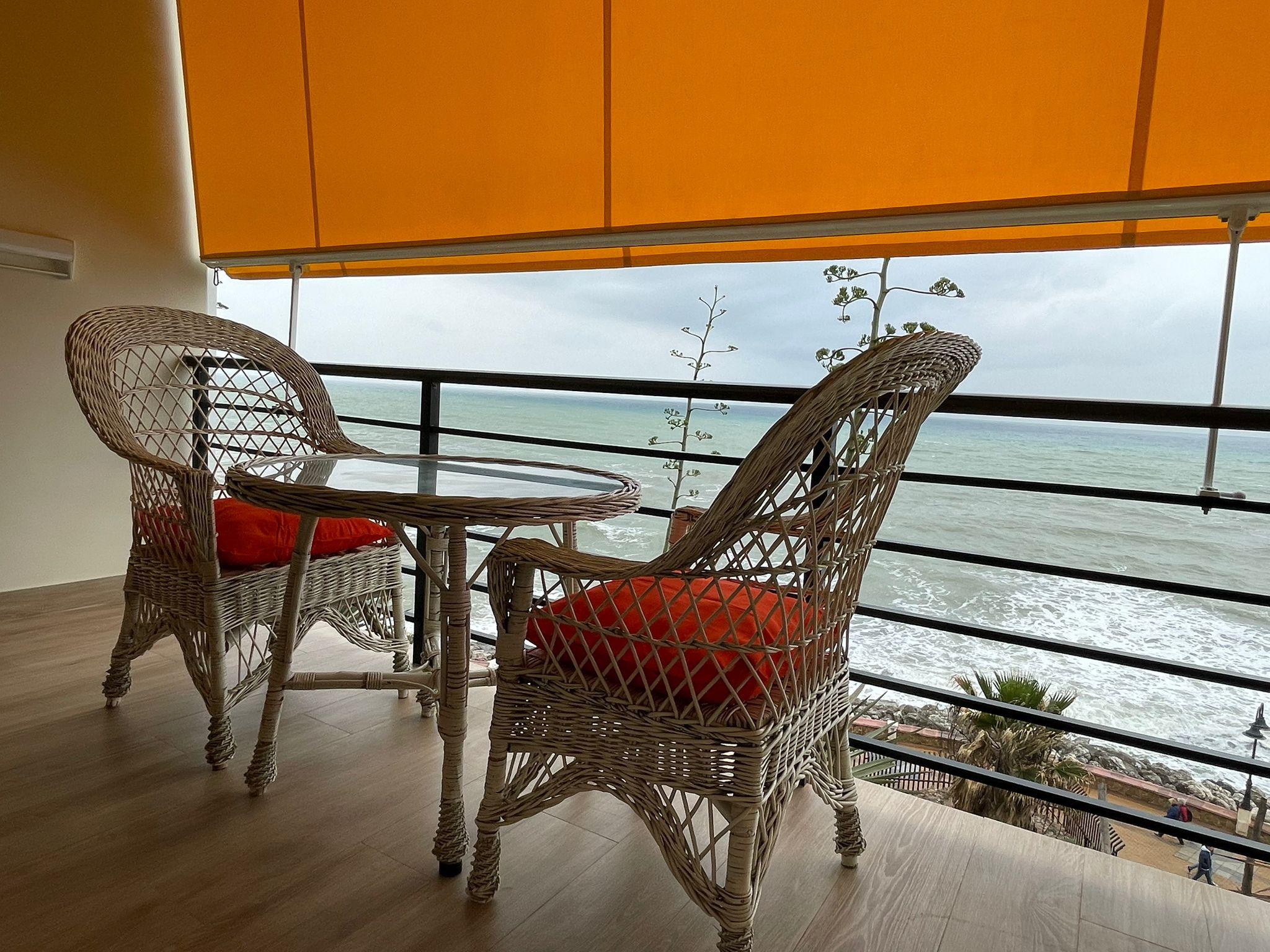 Imagen 13 Estudio en venta en Torremolinos / Primera linea de playa 
