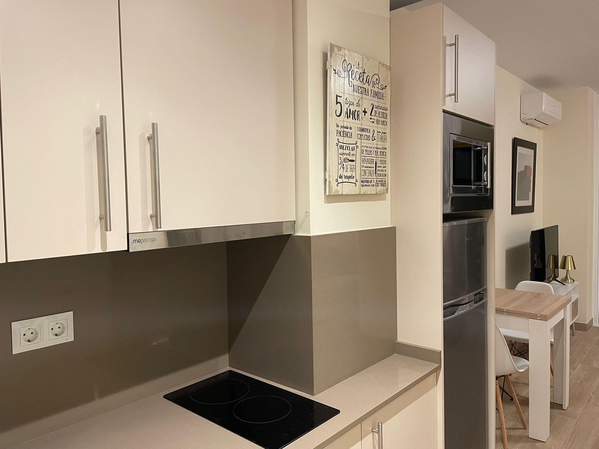 Imagen 15 Estudio en venta en Torremolinos / Primera linea de playa 