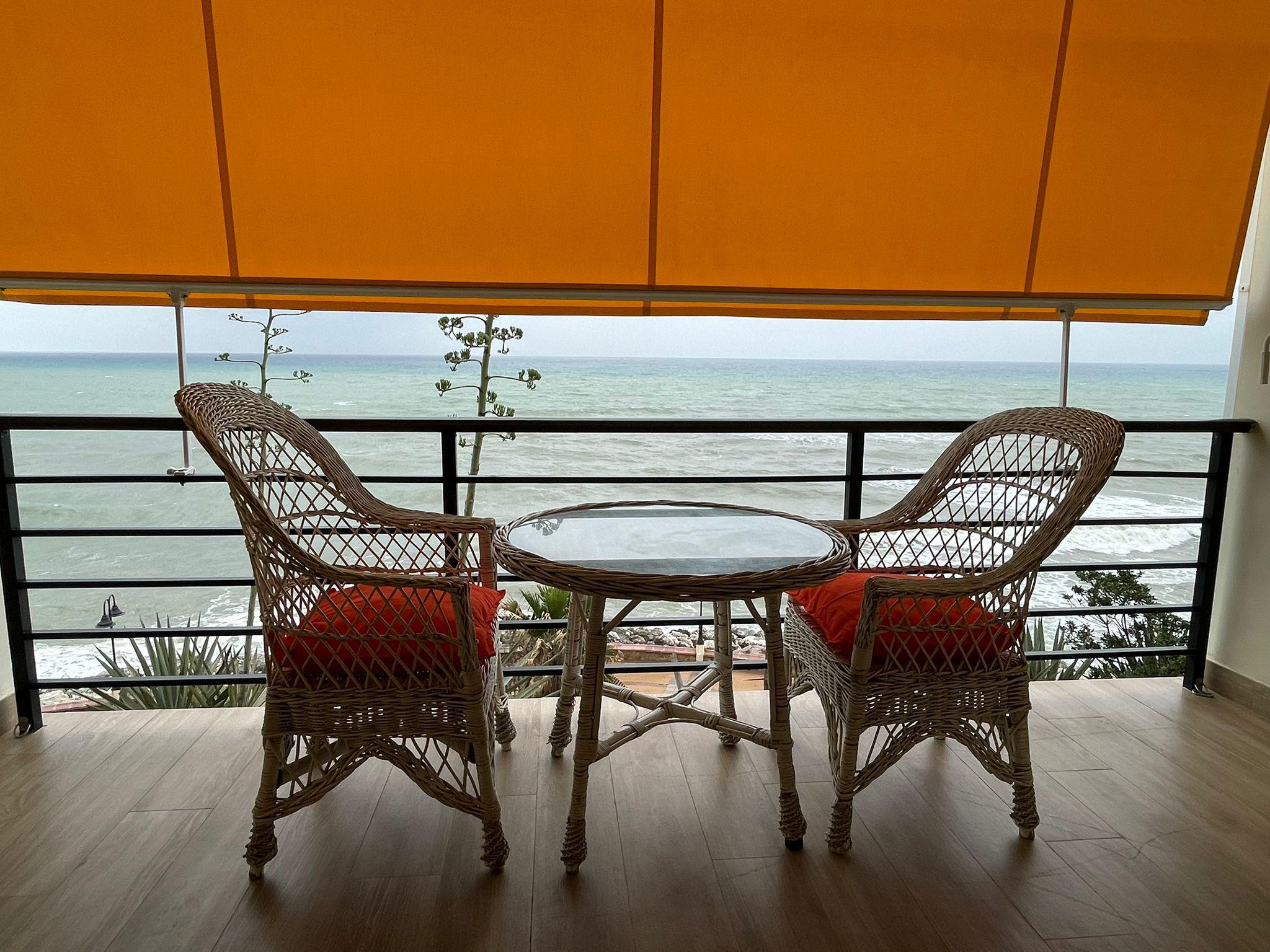 Imagen 16 Estudio en venta en Torremolinos / Primera linea de playa 
