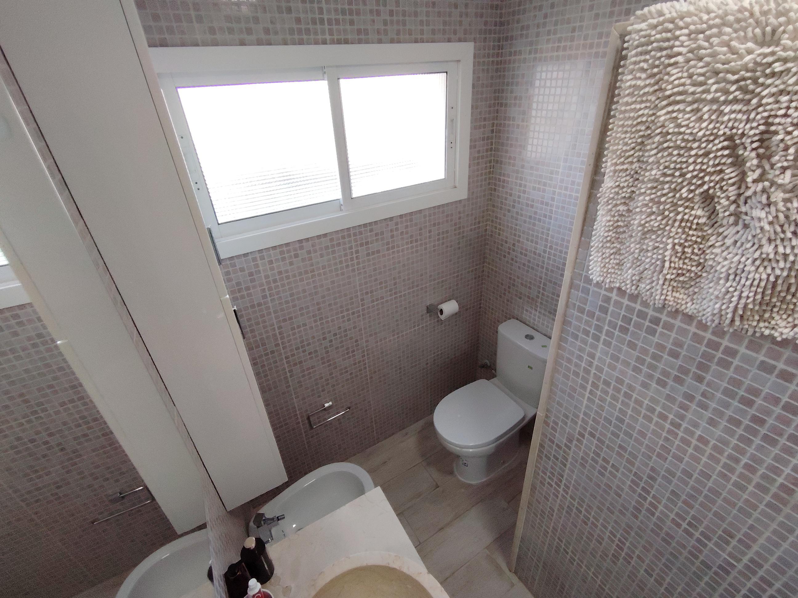 Imagen 13 Apartamento en venta en Torremolinos / Cerca de la playa y centro de Torremolinos 