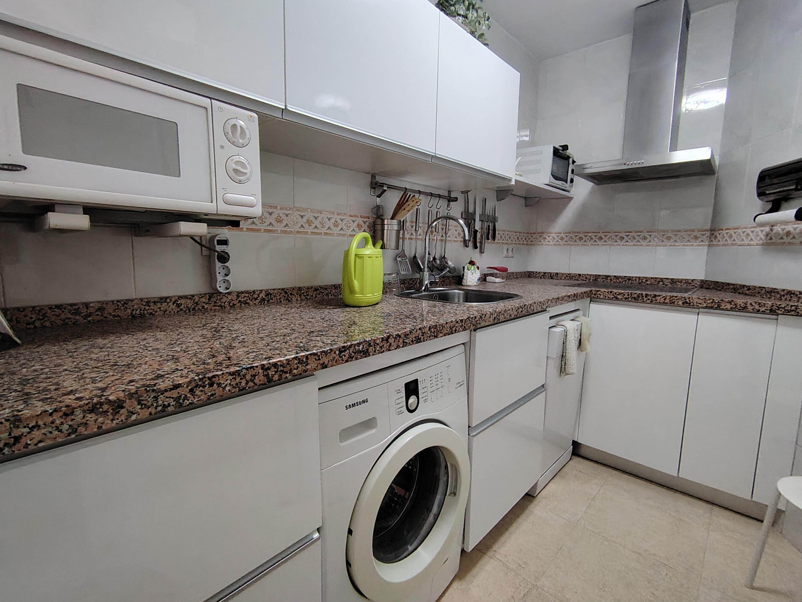 Imagen 8 Apartamento en venta en Benalmádena / A100 mts de puerto Marina, 50 mts de av Antonio Machado