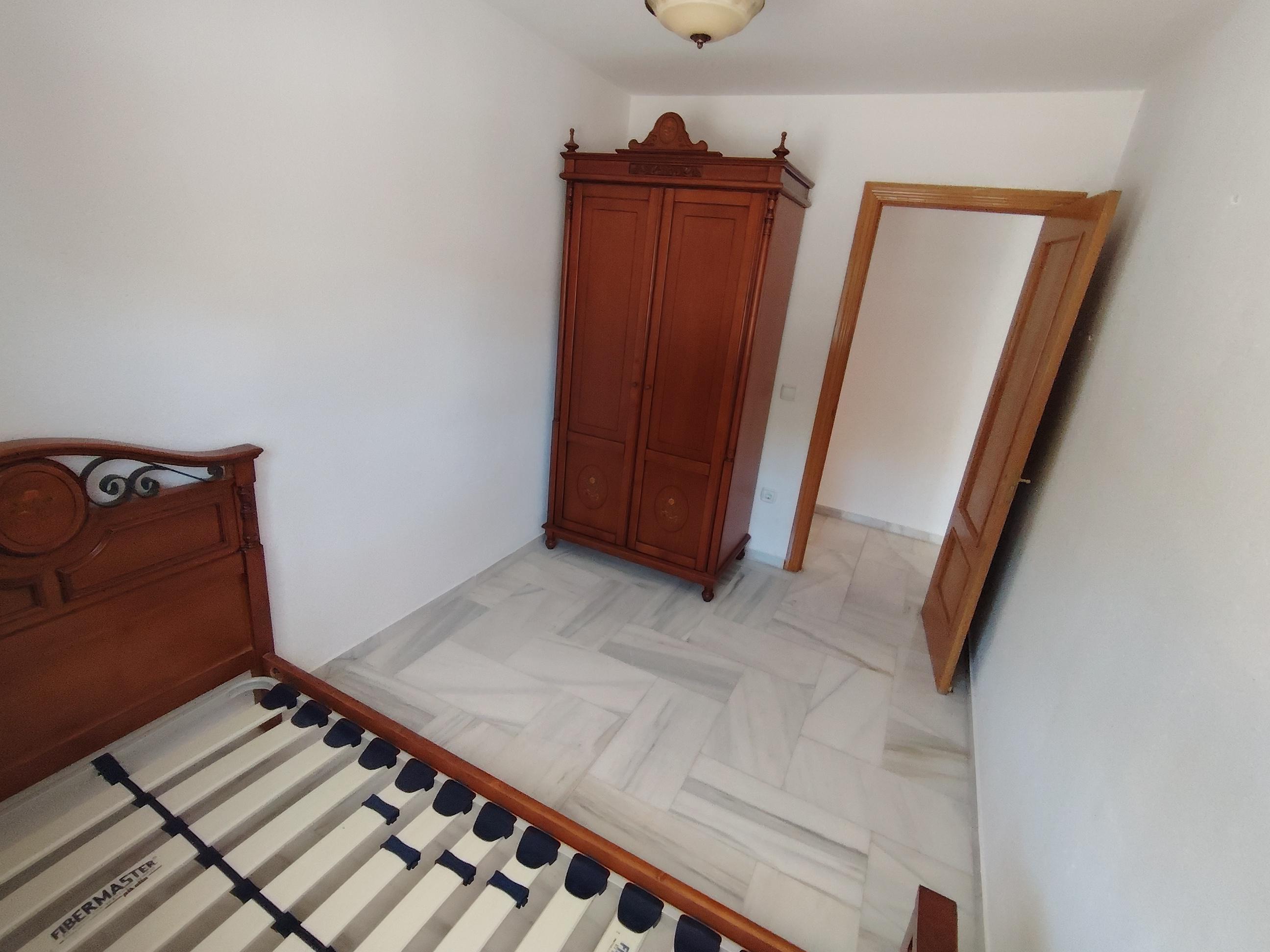 Imagen 10 Apartamento en venta en Torremolinos / Segunda linea de playa, a 100 mts del mar  