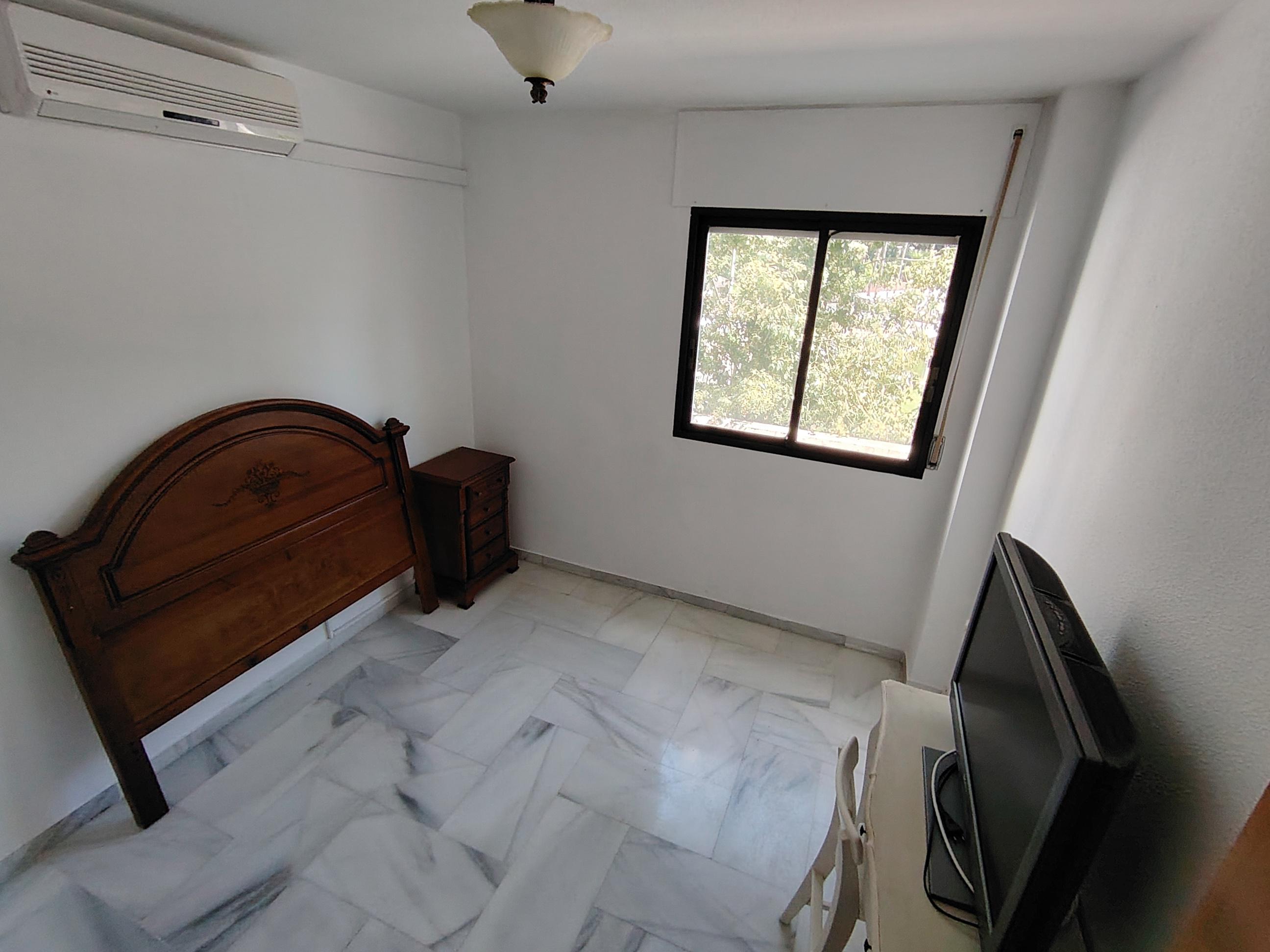 Imagen 12 Apartamento en venta en Torremolinos / Segunda linea de playa, a 100 mts del mar  