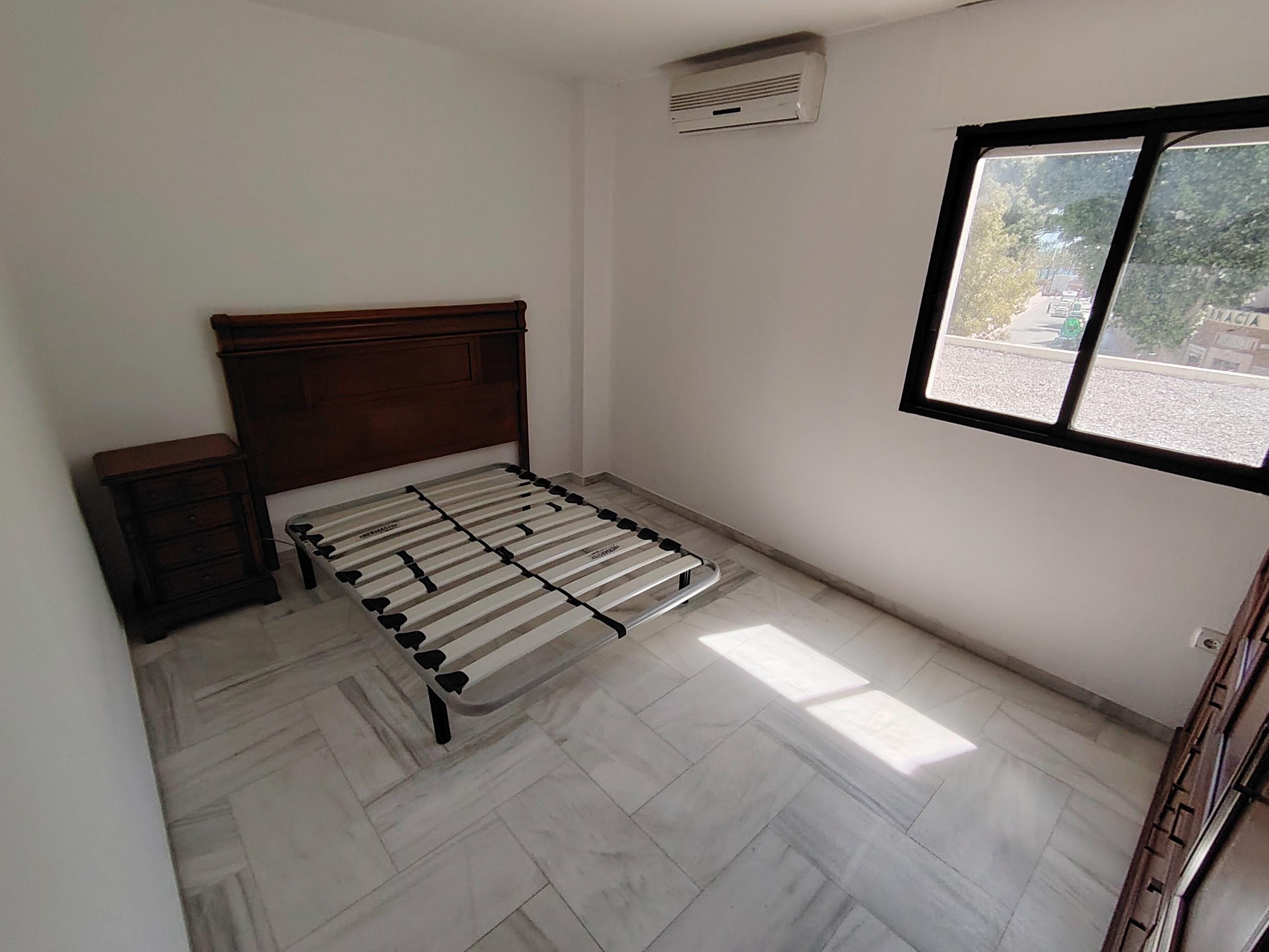Imagen 6 Apartamento en venta en Torremolinos / Segunda linea de playa, a 100 mts del mar  