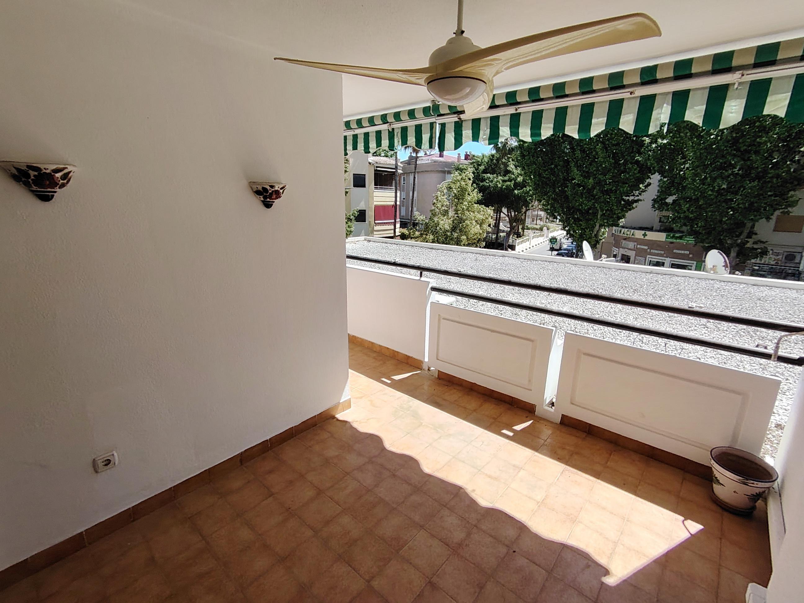 Imagen 9 Apartamento en venta en Torremolinos / Segunda linea de playa, a 100 mts del mar  
