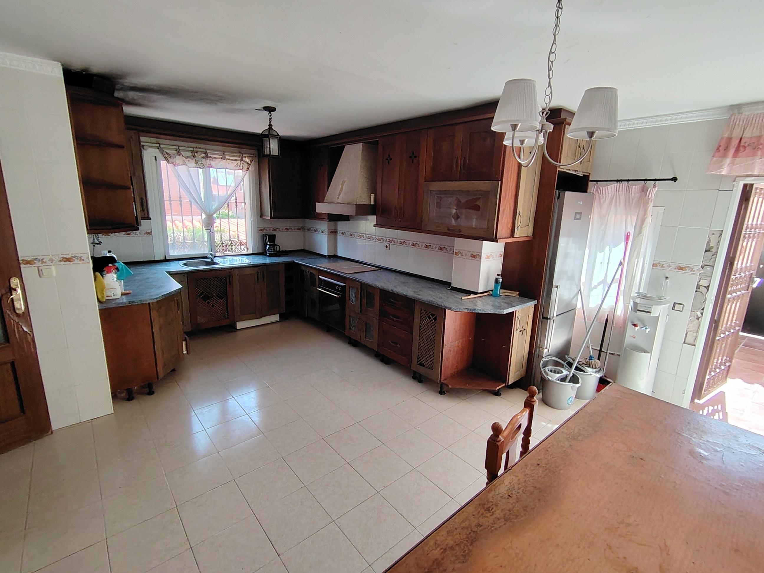 Imagen 7 Casa Pareada en venta en Alhaurín De La Torre / Muy cerca del mercadona sobre av de la Sol...