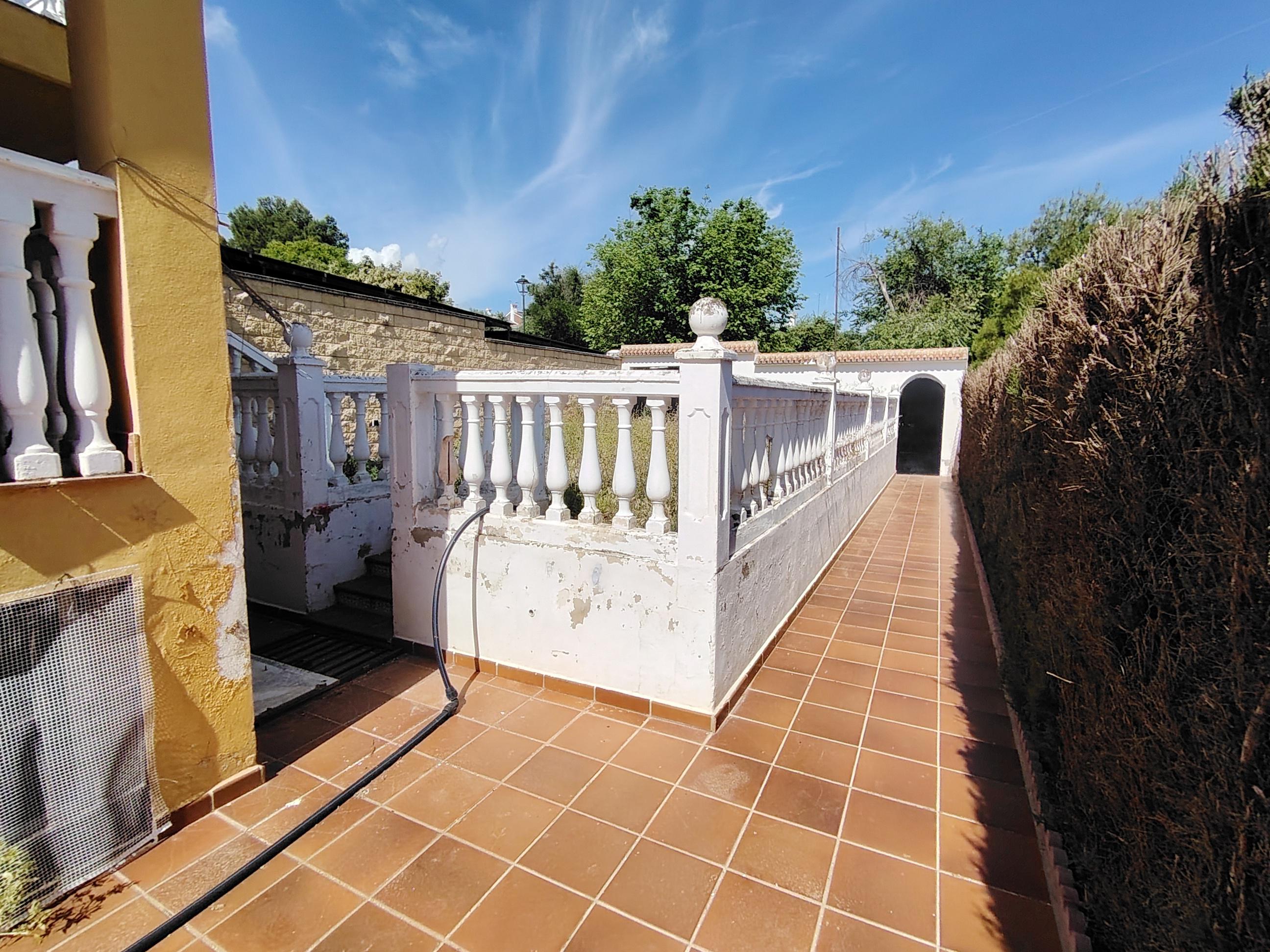 Imagen 5 Casa Pareada en venta en Alhaurín De La Torre / Muy cerca del mercadona sobre av de la Sol...