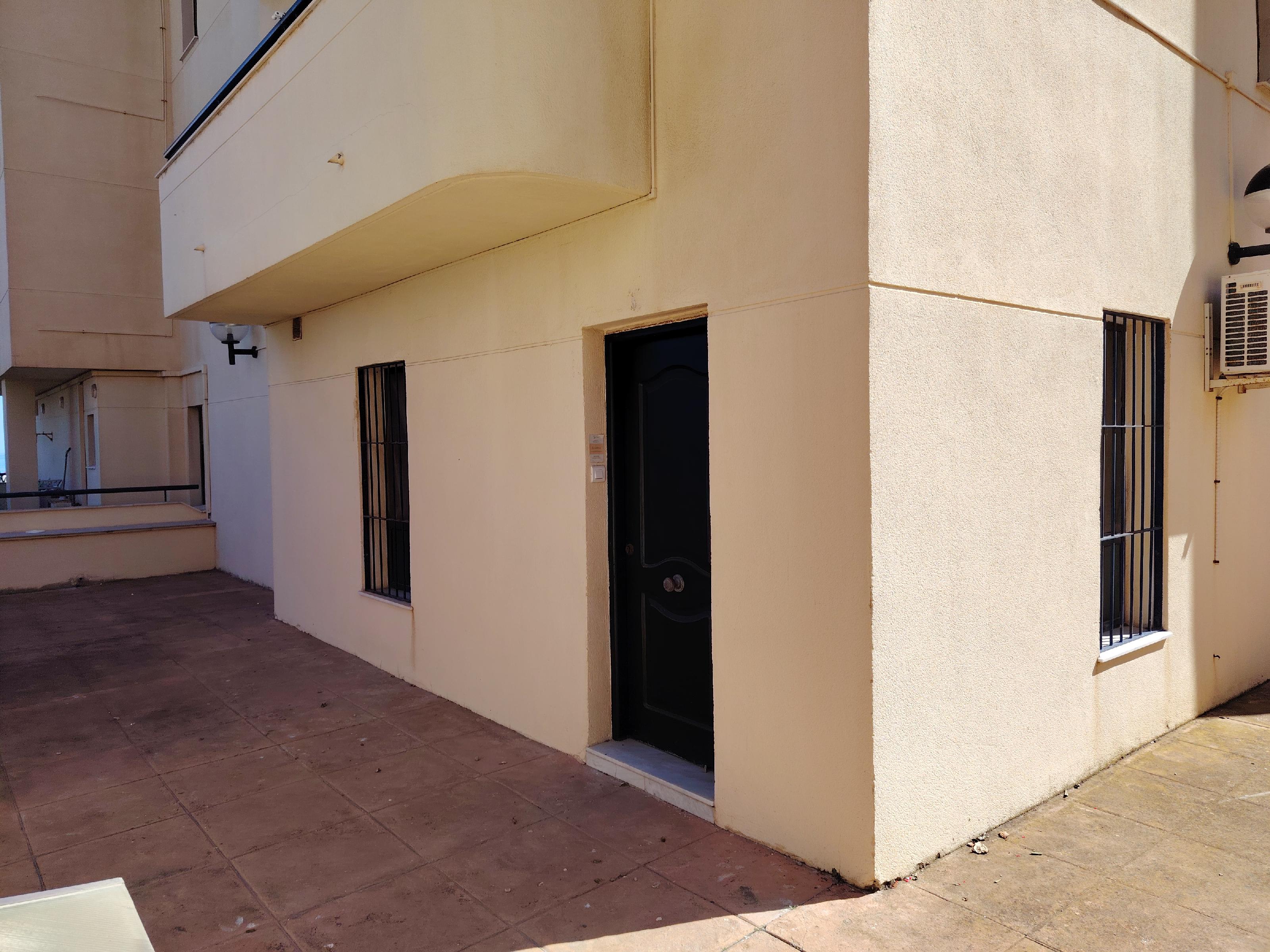 Imagen 1 Planta Baja en venta en Benalmádena / A 100 mts de la rotonda de los molinetes