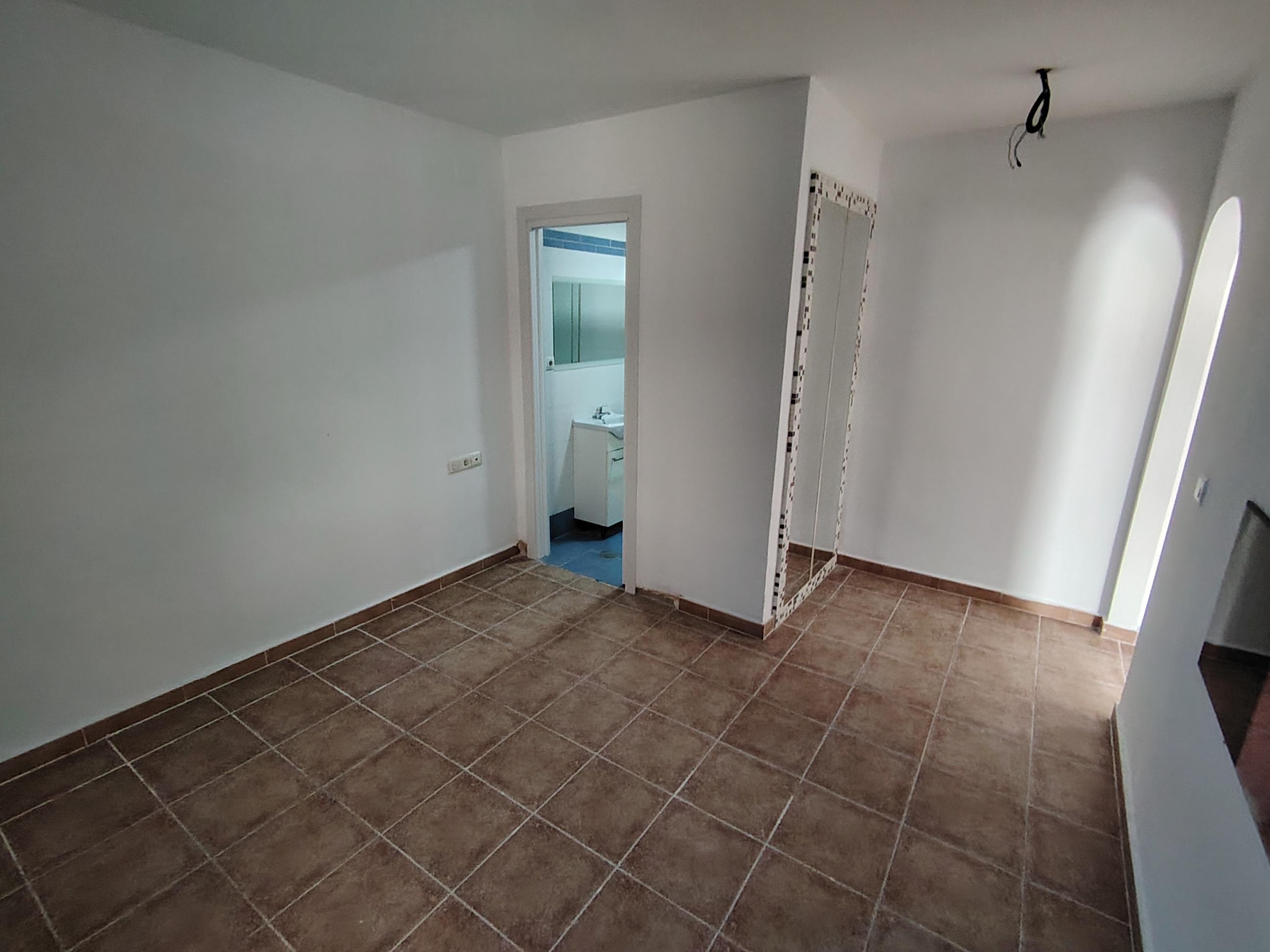Imagen 5 Planta Baja en venta en Benalmádena / A 100 mts de la rotonda de los molinetes