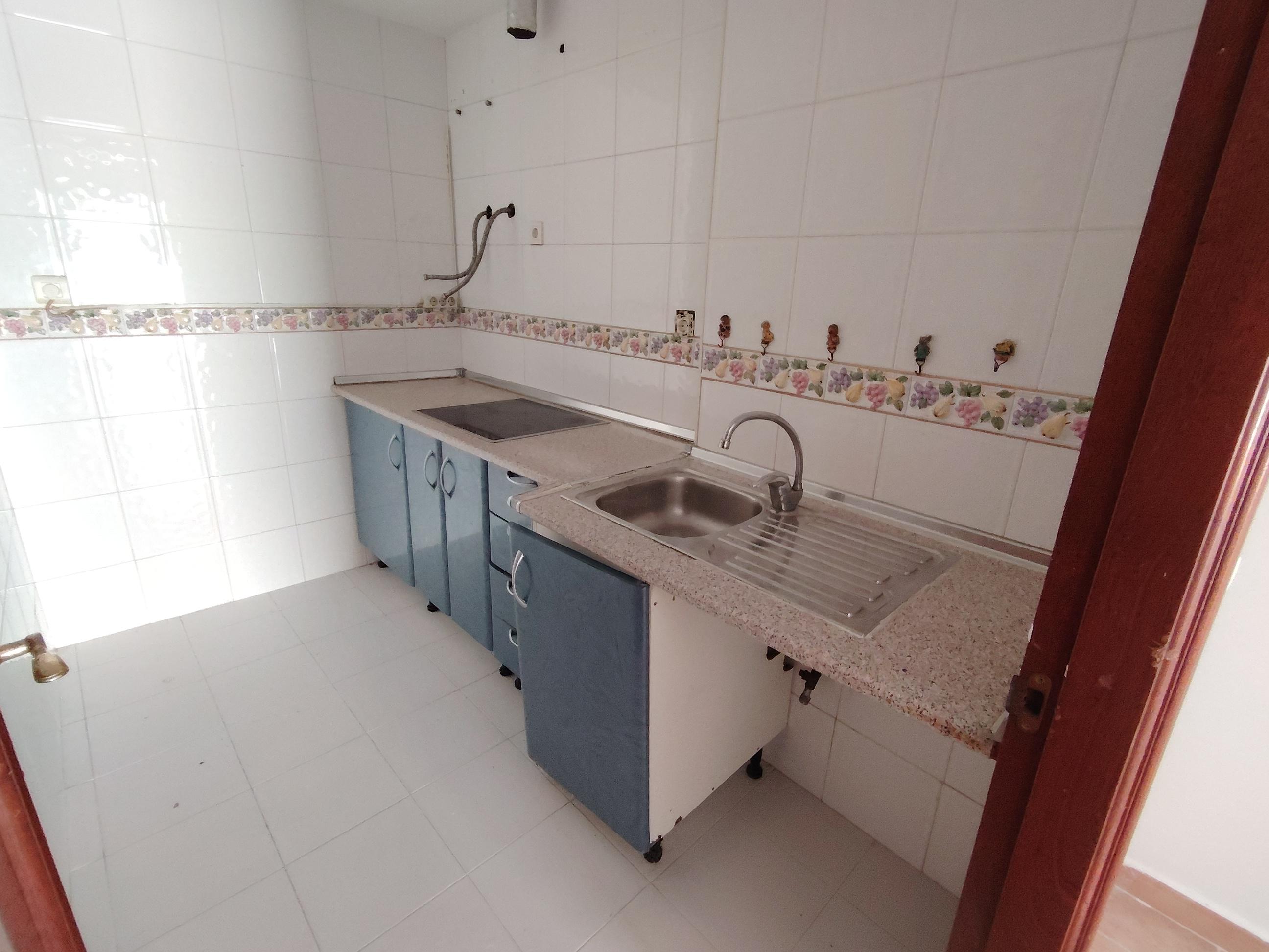 Imagen 8 Planta Baja en venta en Benalmádena / A 100 mts de la rotonda de los molinetes
