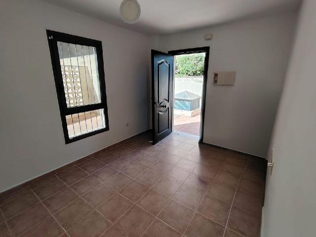 Imagen 10 Inmueble 303366 - Planta Baja en venta en Benalmádena / A 100 mts de la rotonda de los molinetes
