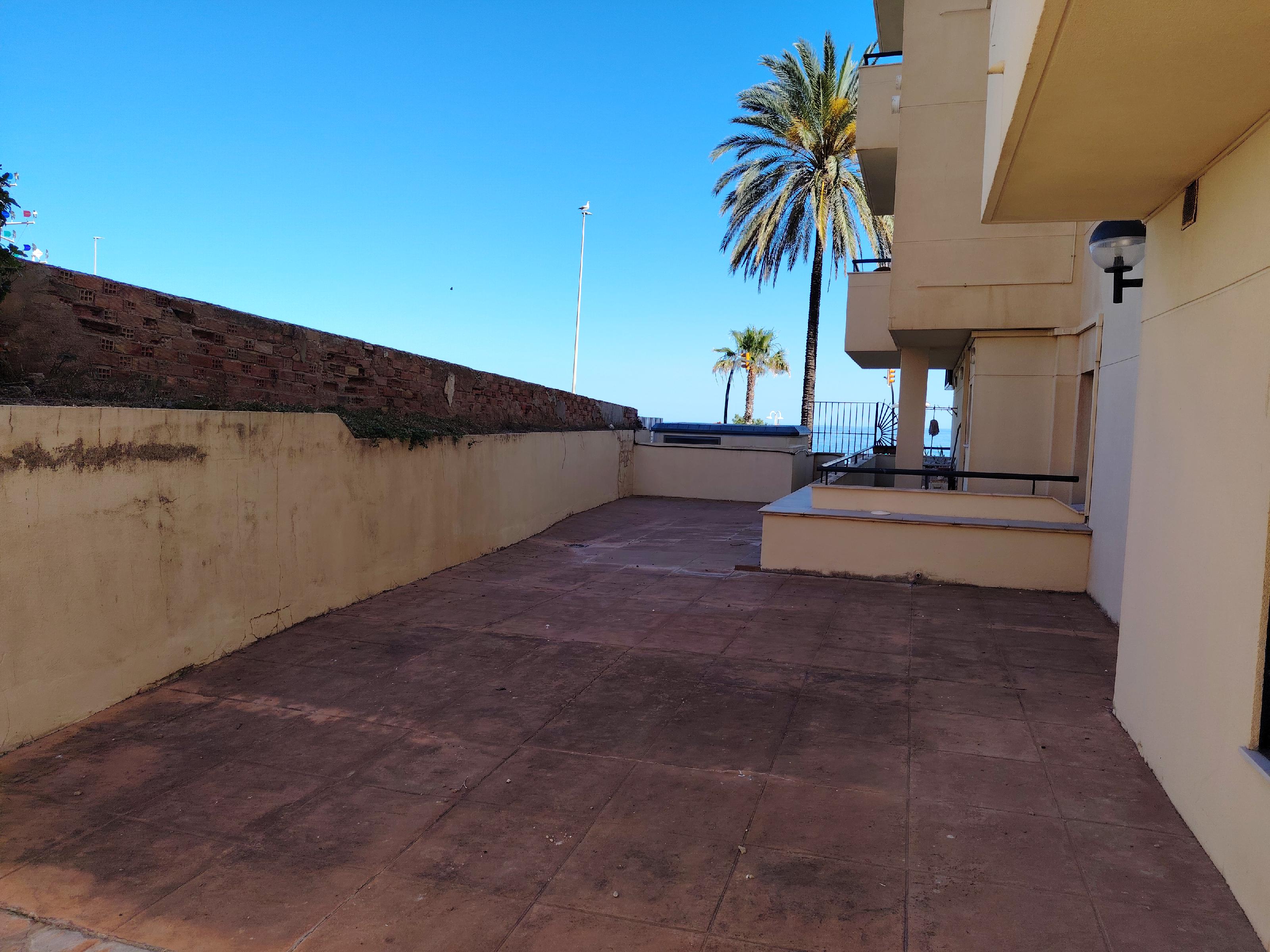 Imagen 11 Planta Baja en venta en Benalmádena / A 100 mts de la rotonda de los molinetes