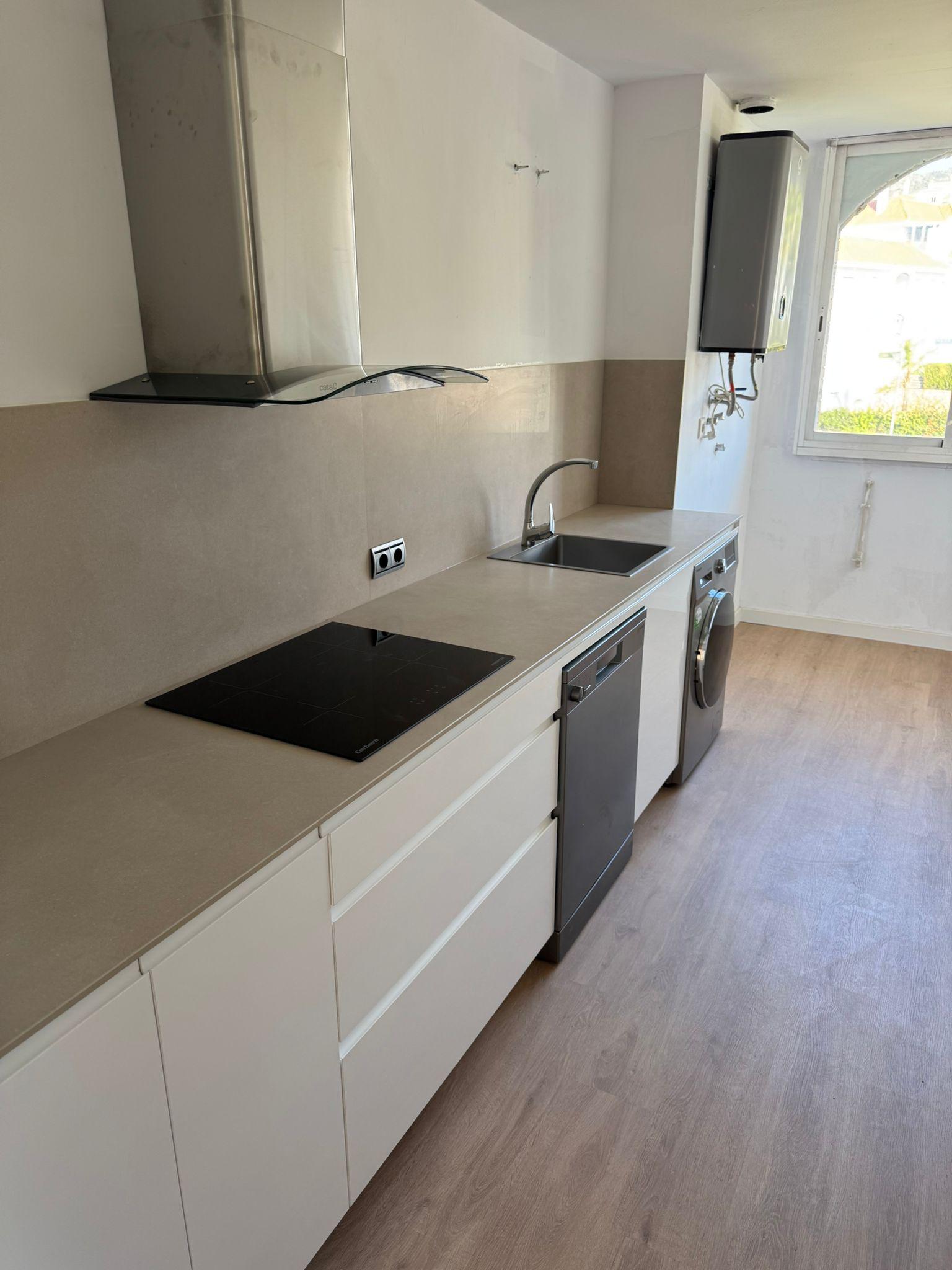 Imagen 3 Ático en venta en Torremolinos / Cerca de Av. Alcalde Miguel Escalona Quesada