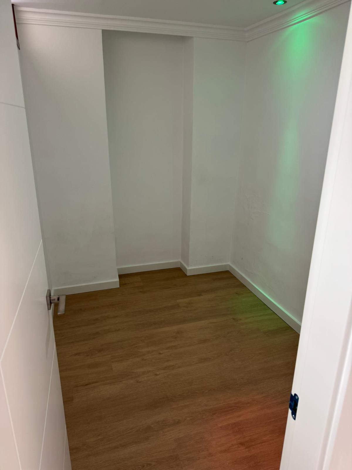 Imagen 20 Ático en venta en Torremolinos / Cerca de Av. Alcalde Miguel Escalona Quesada