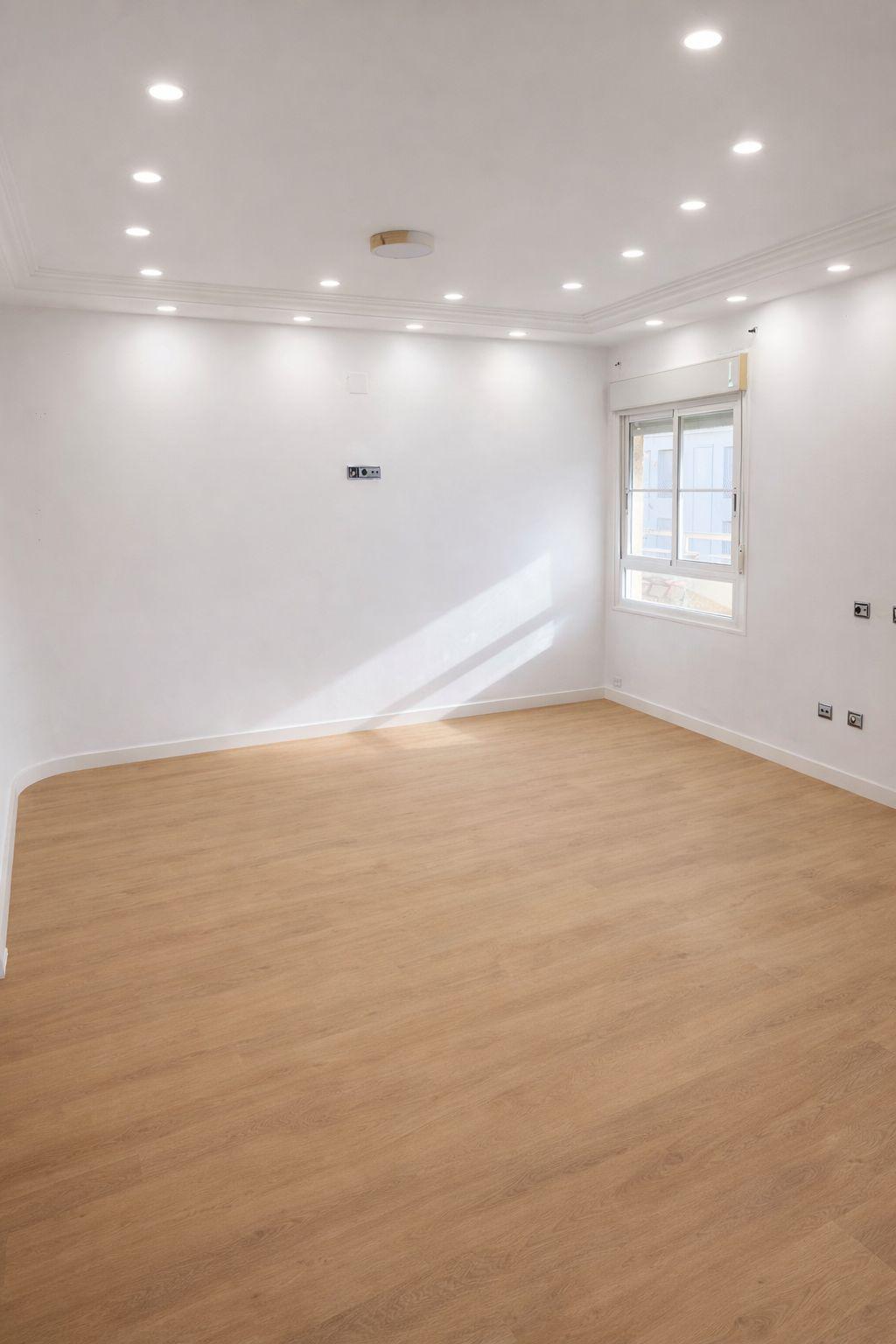 Imagen 21 Ático en venta en Torremolinos / Cerca de Av. Alcalde Miguel Escalona Quesada