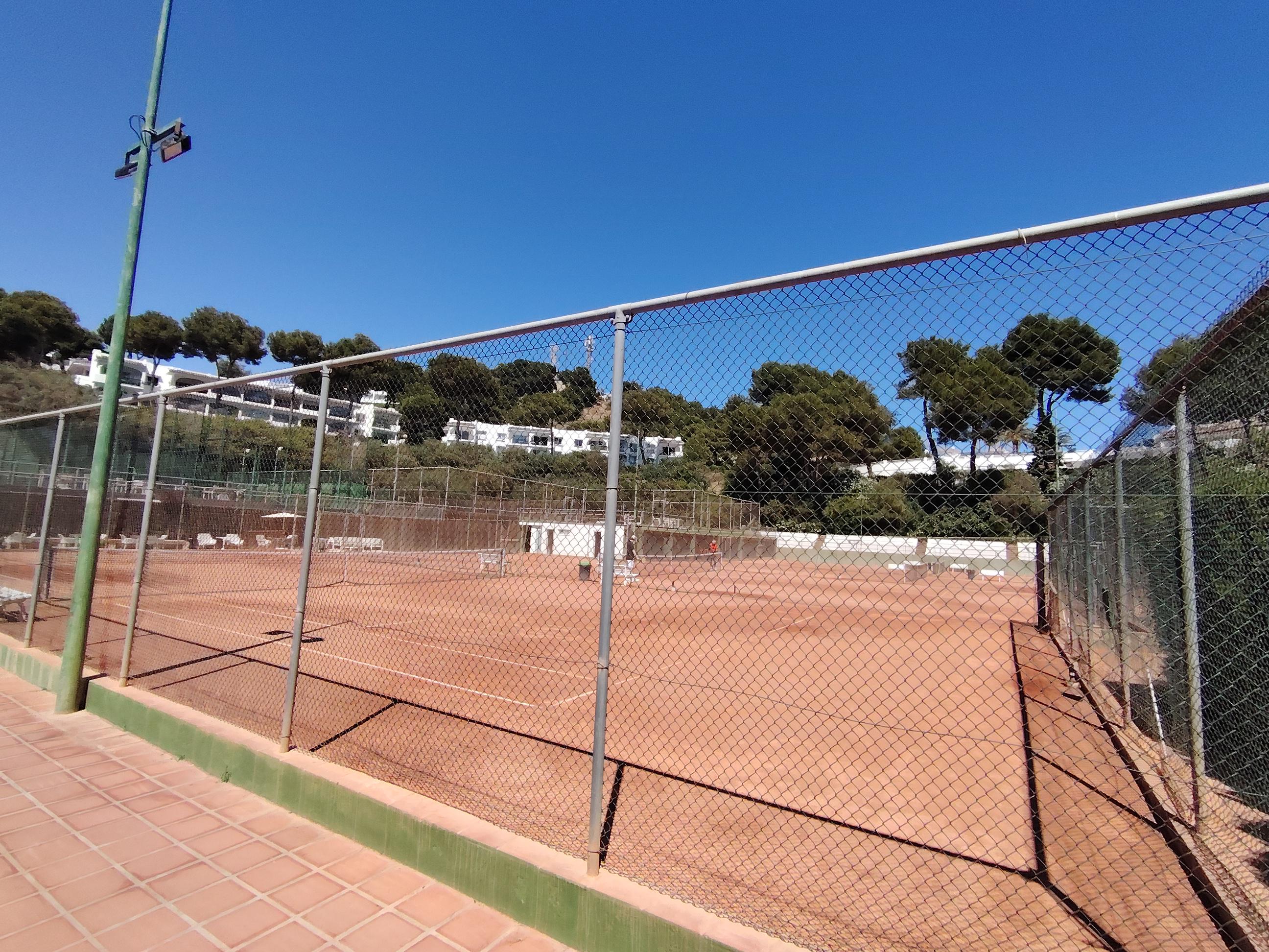 Imagen 21 Apartamento en venta en Mijas / Urbanizacion Miraflores 2, muy cerca de la playa 