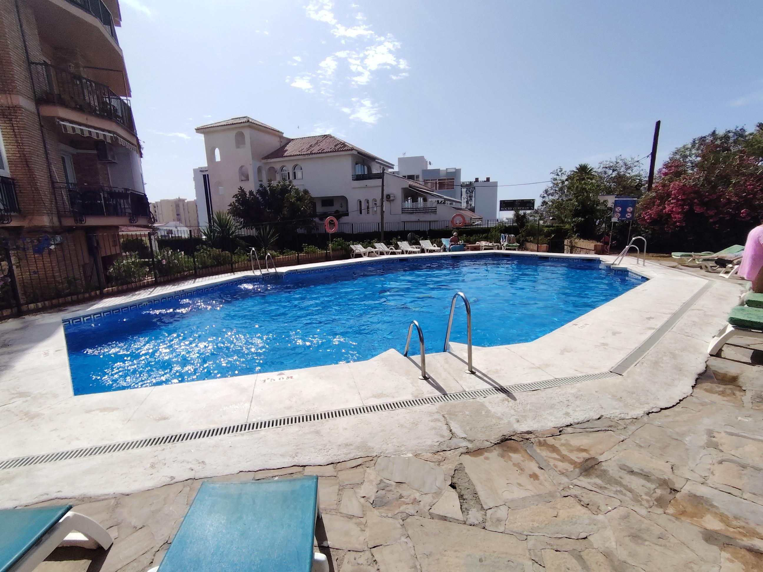 Imagen 16 Estudio en venta en Benalmádena / Frente hotel Siroco, edificio Doramar, 150 mts del mar 